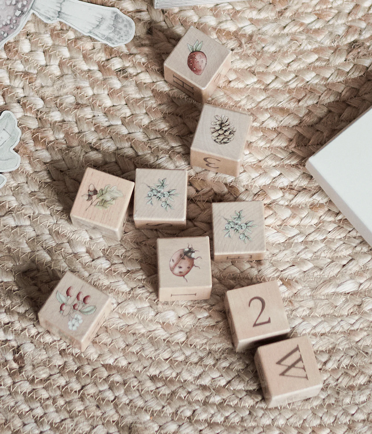 Wooden blocks forest motifs - Image 3