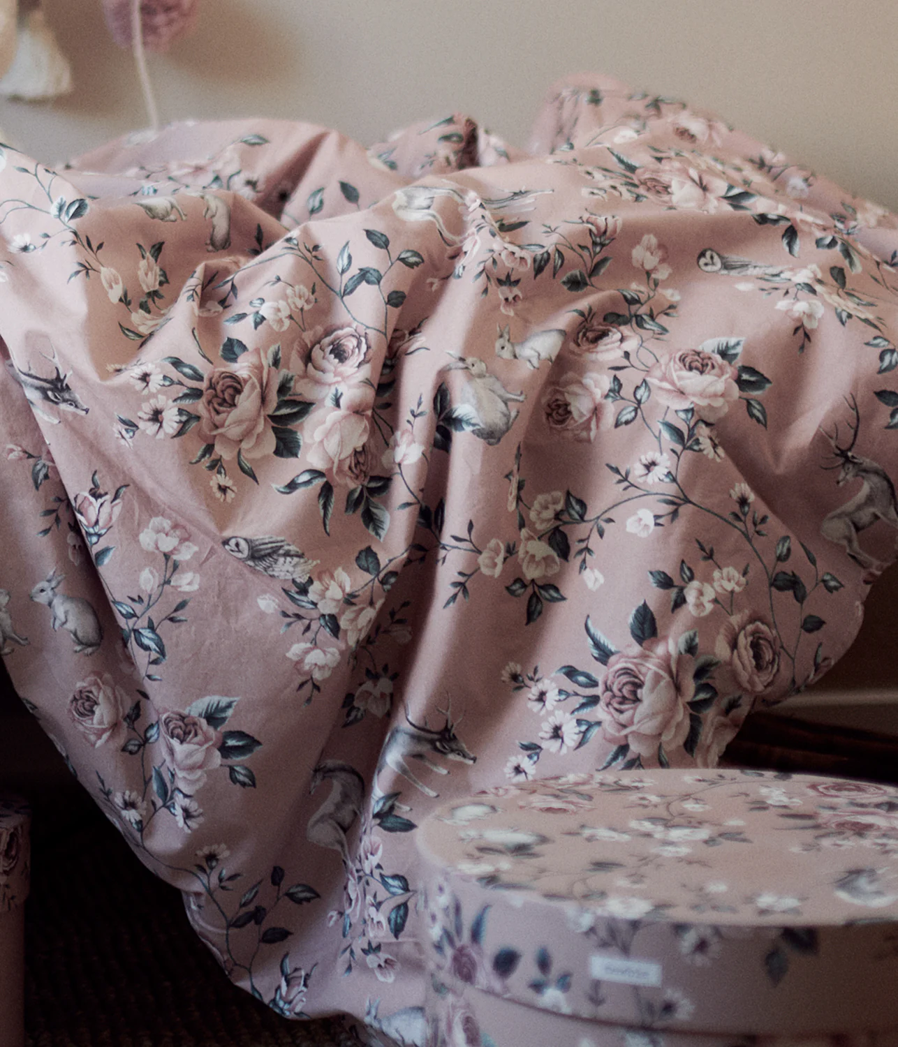 Kids pink forest print bedding set 140x200 - Image 3