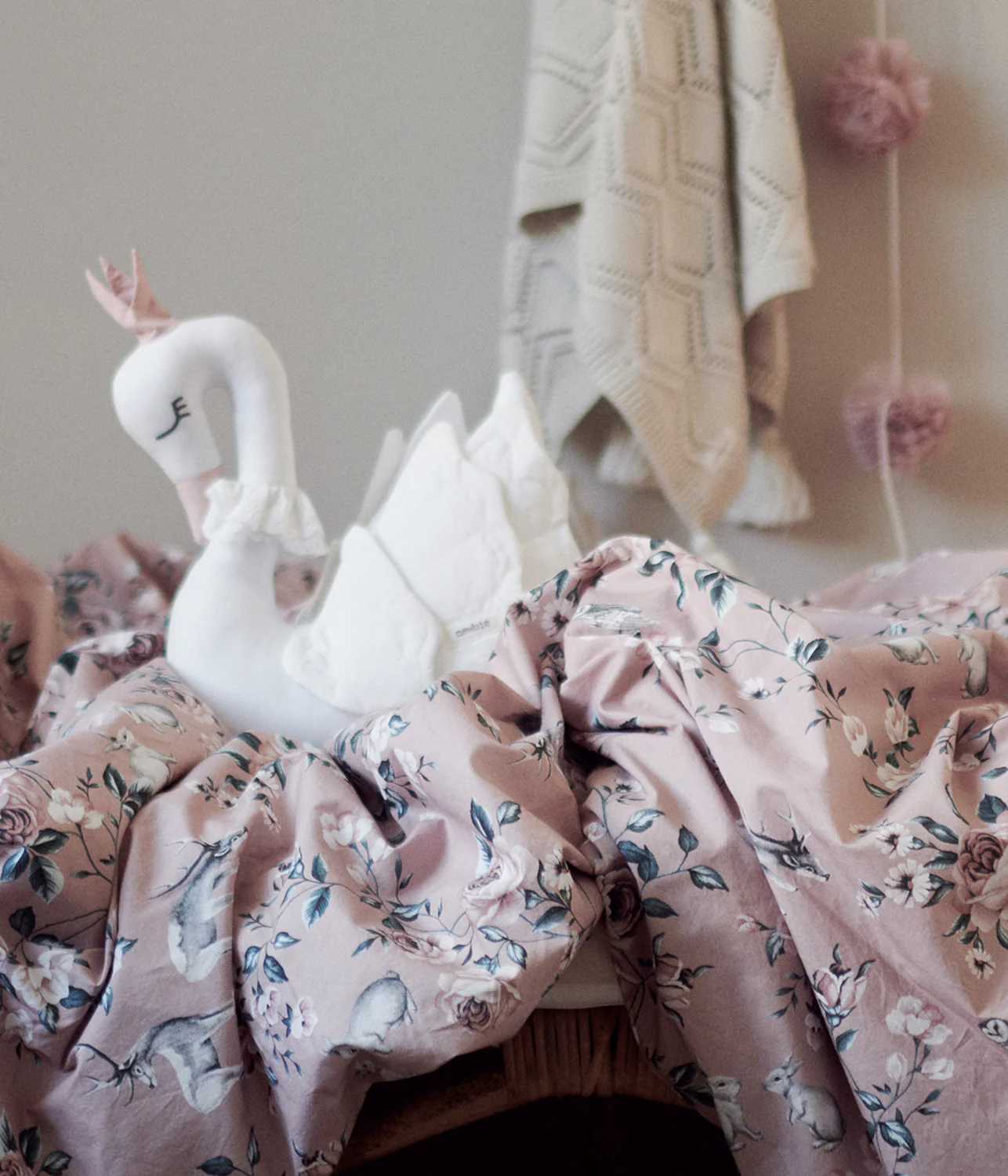 Kids pink forest print bedding set 140x200 - Image 5