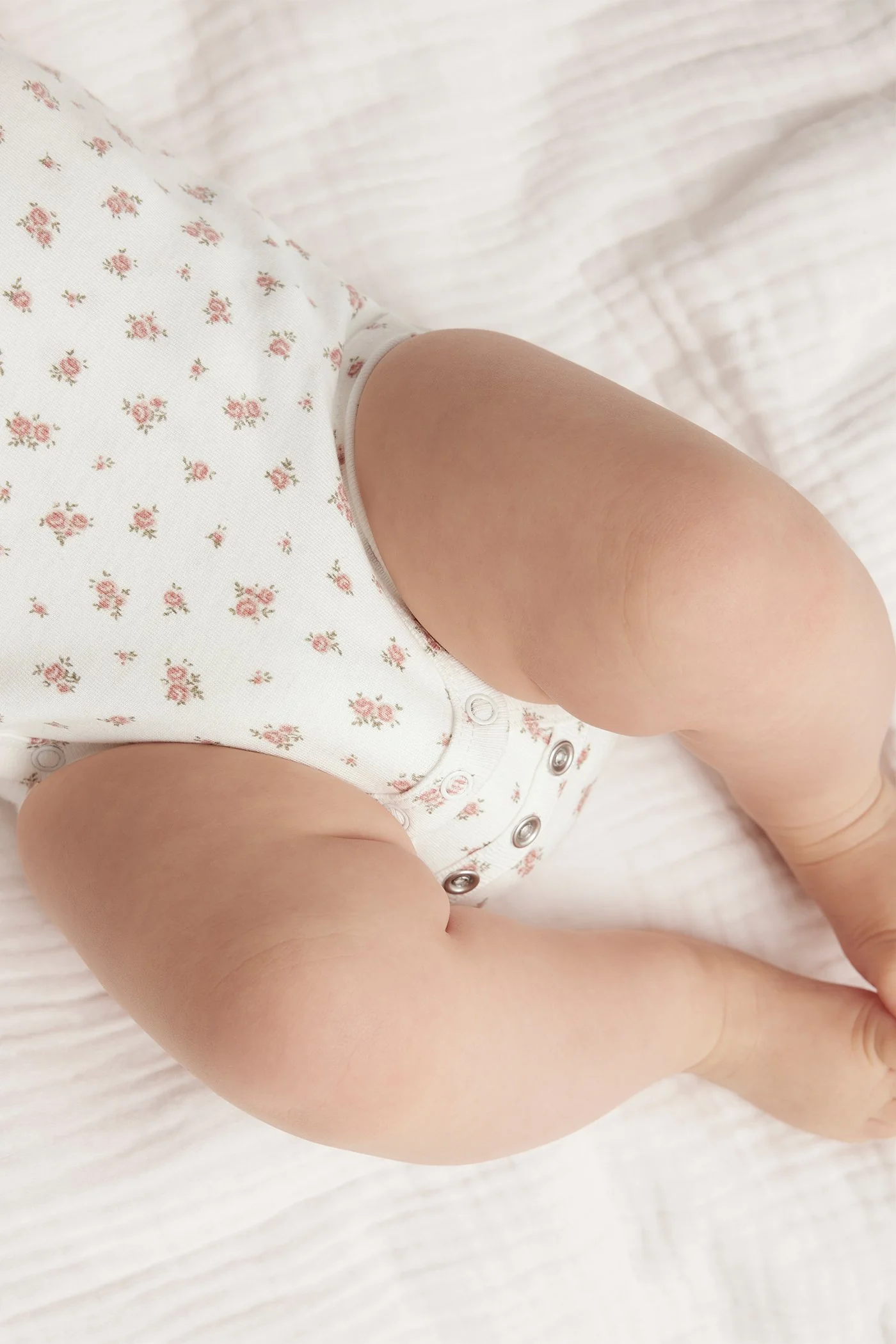 Baby white floral extender bodysuit - Image 3