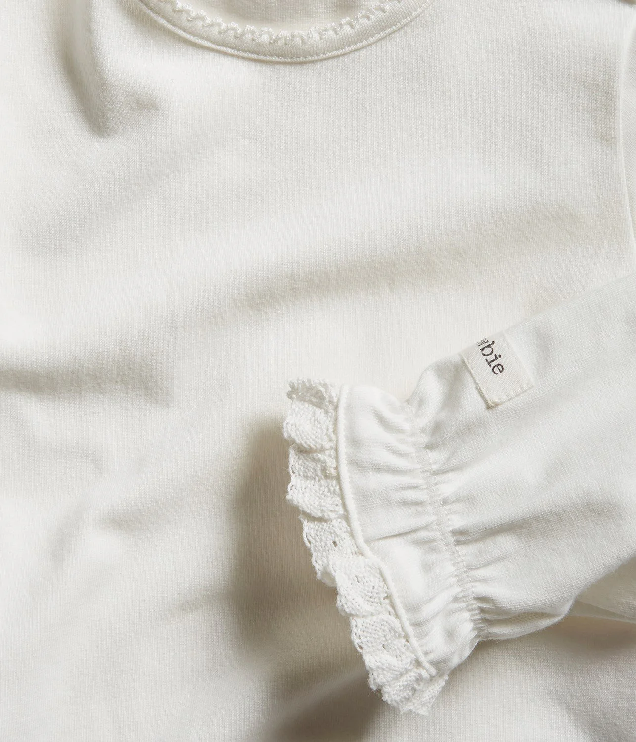 Baby white lace-cuff bodysuit - Image 5