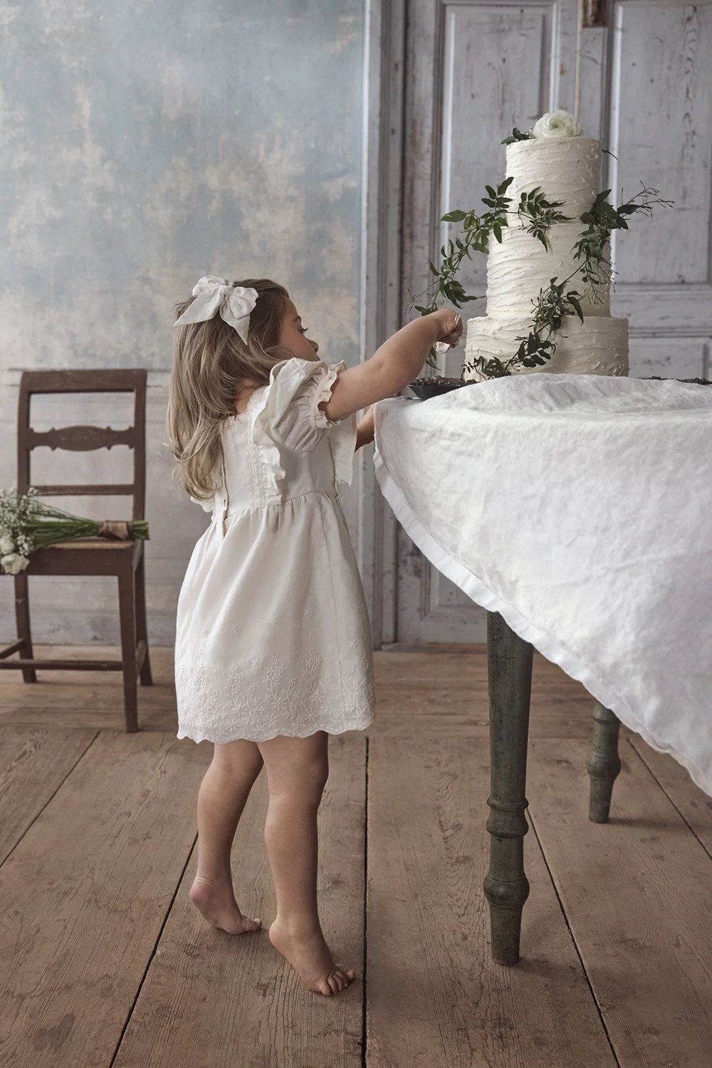 Kids white woven embroidery dress - Image 10