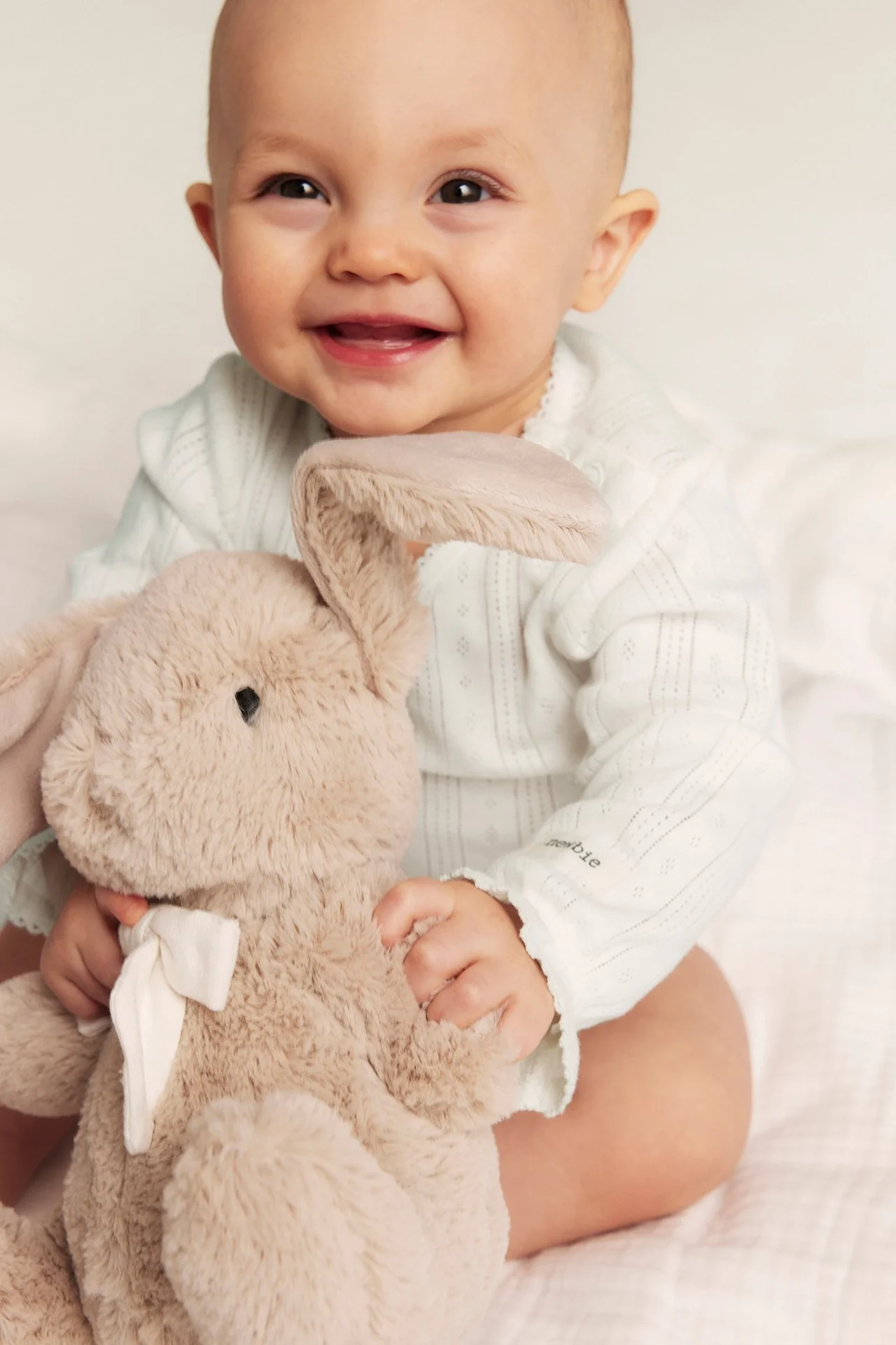 Baby white pointelle bodysuit - Image 3