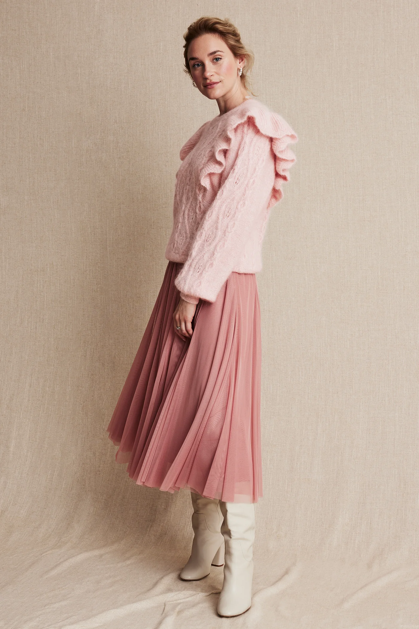 Womens pink pattern knitted jumper - Image 6