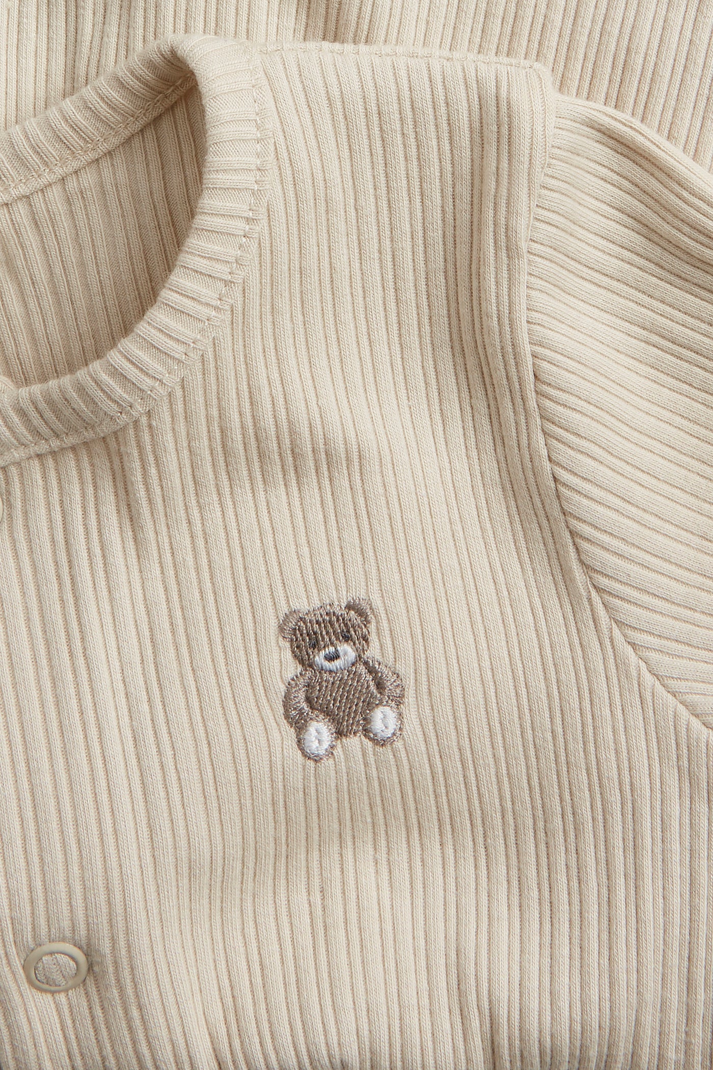 Baby beige ribbed sleepsuit - Image 4