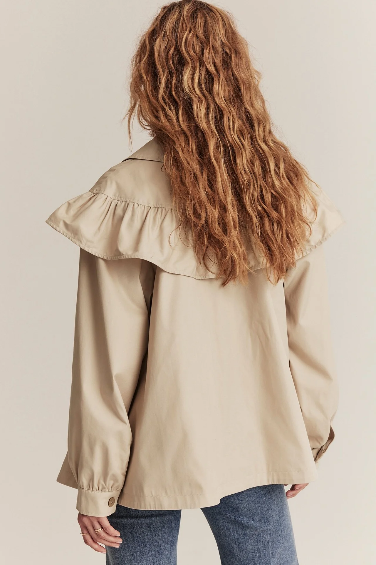 Women's beige short trench coat - Image 4