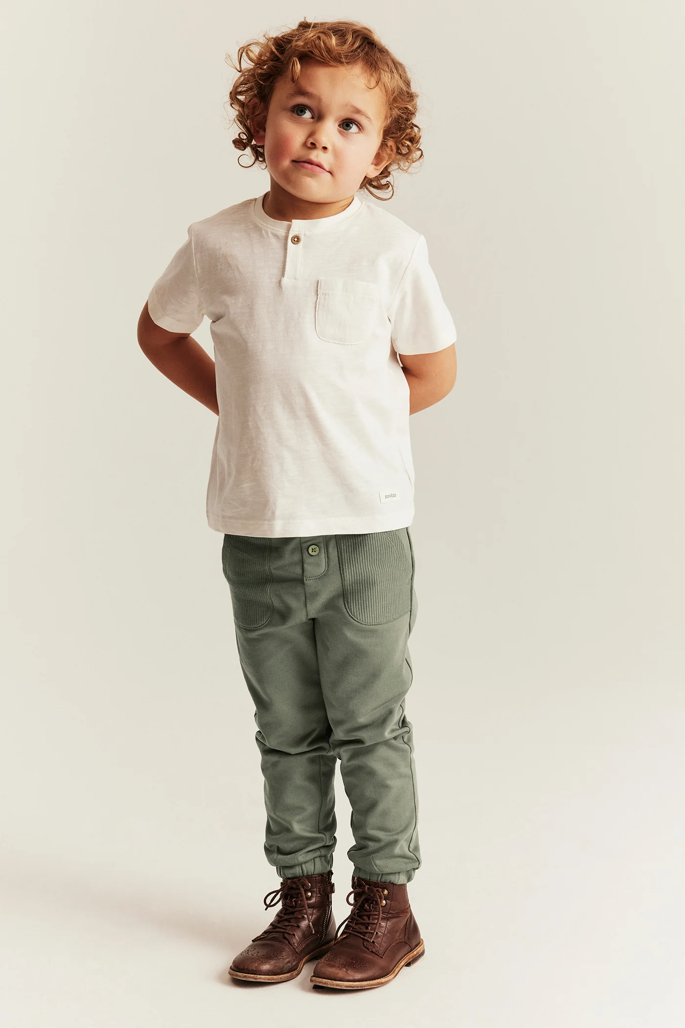 Kids' green joggers - Image 3