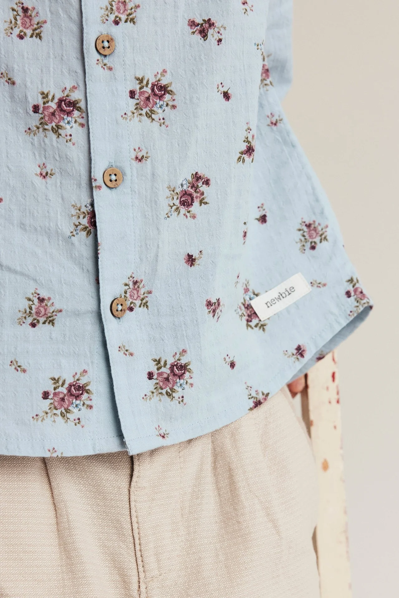Kids' blue rose shirt - Image 5