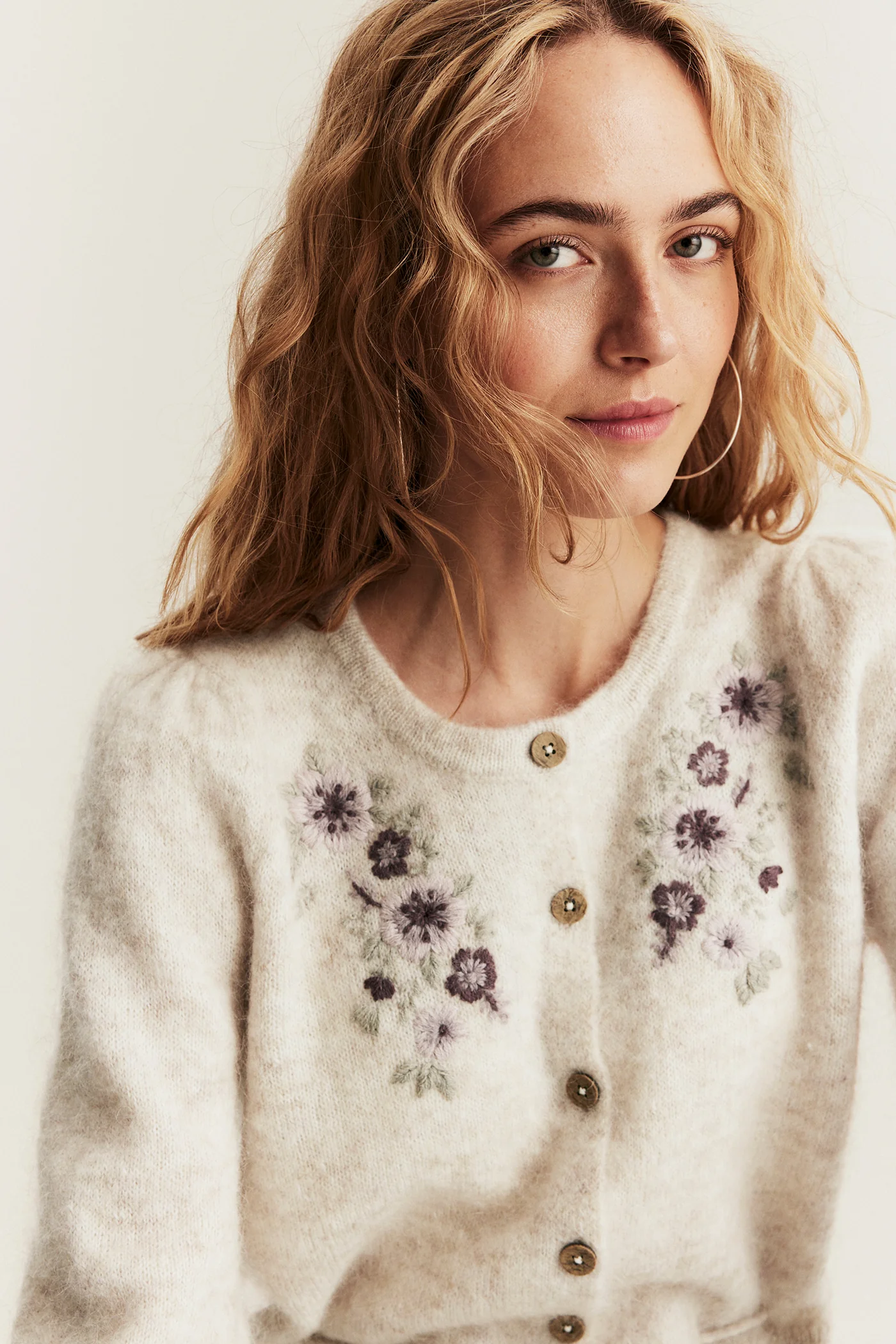Women's beige wool blended cardigan - Image 3