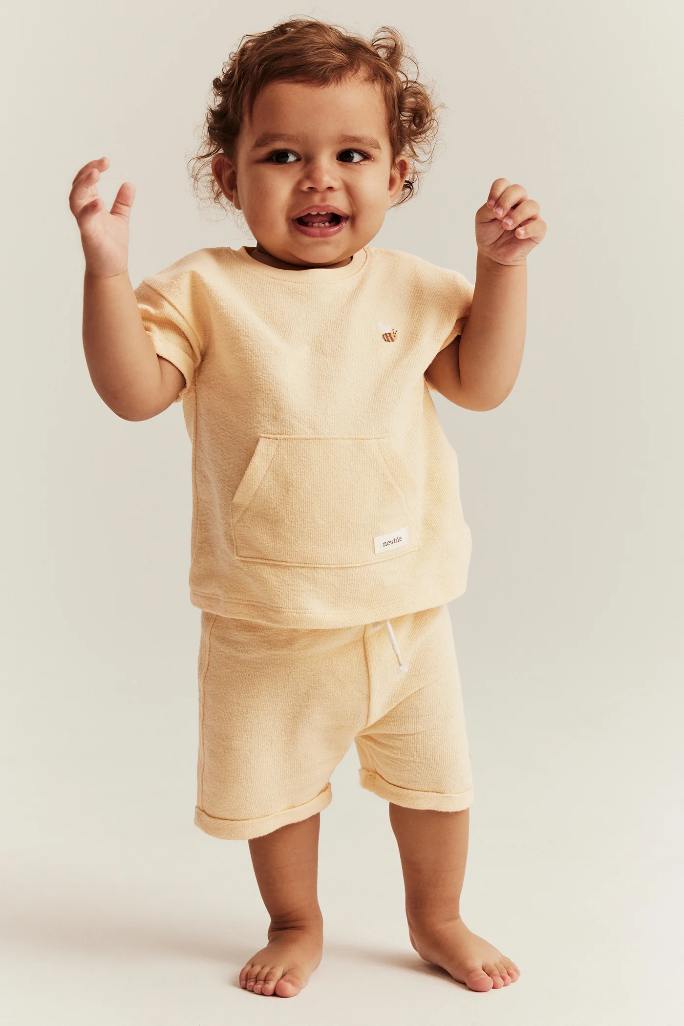 Baby yellow bumblebee shorts - Image 4