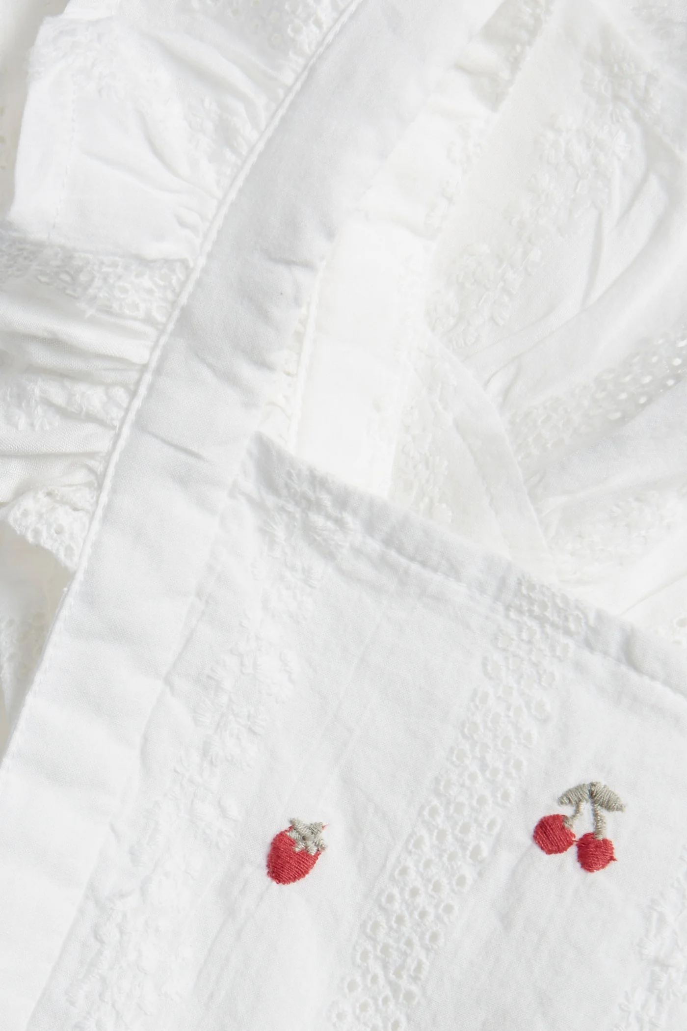 Kids´ white embroidery berry apron - Image 3