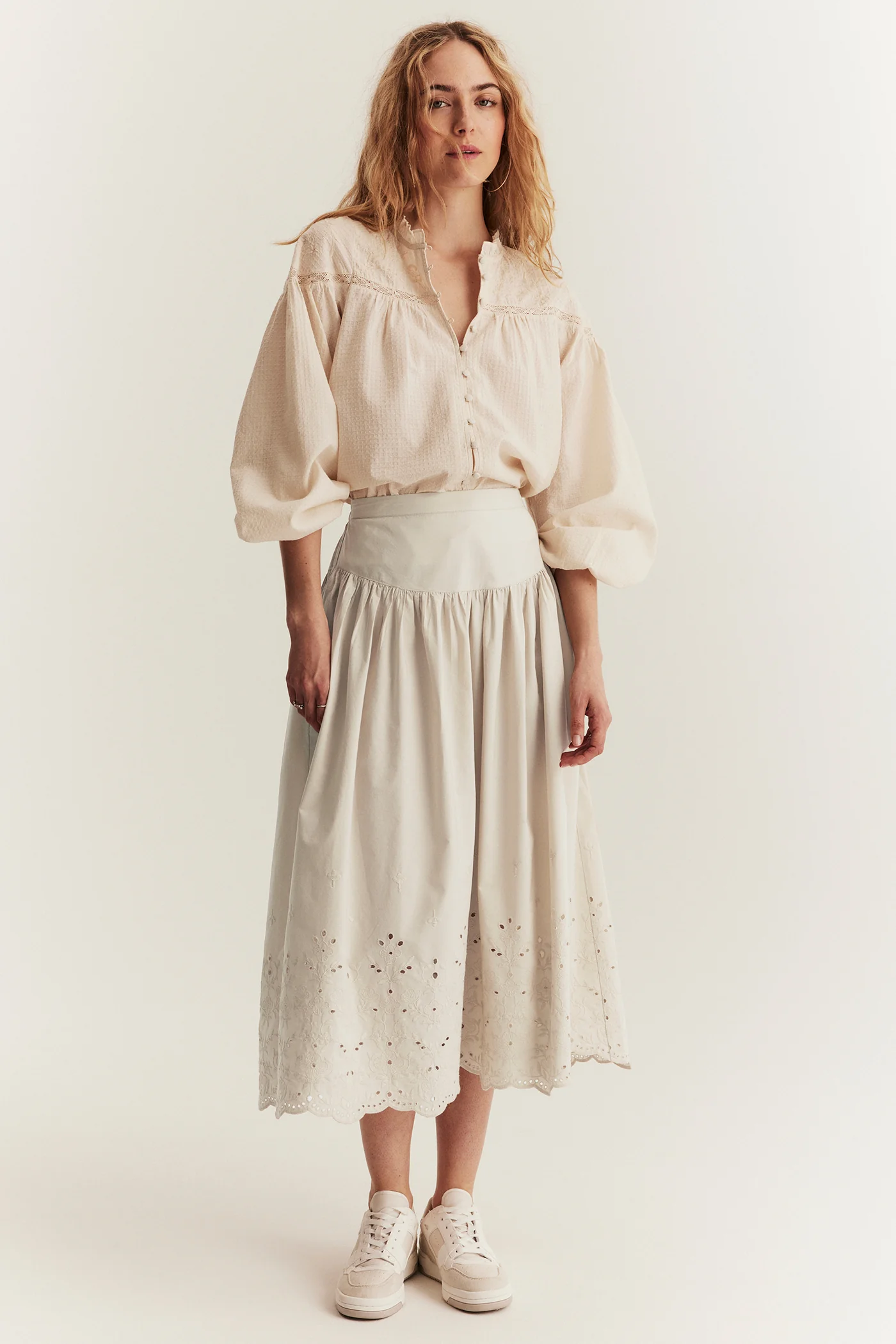 Women's beige embroidery skirt - Image 4