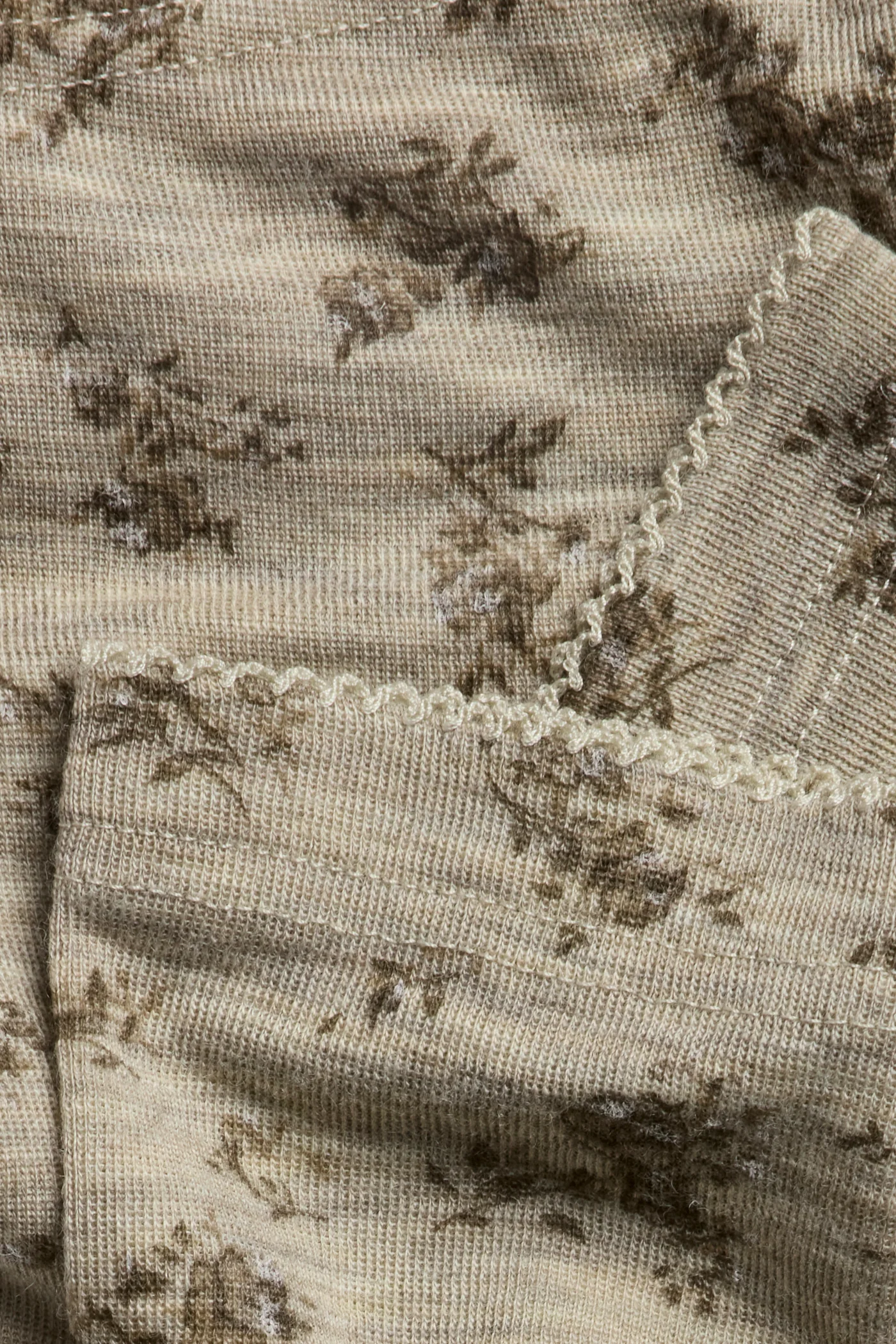 Kids beige floral merino wool leggings - Image 2