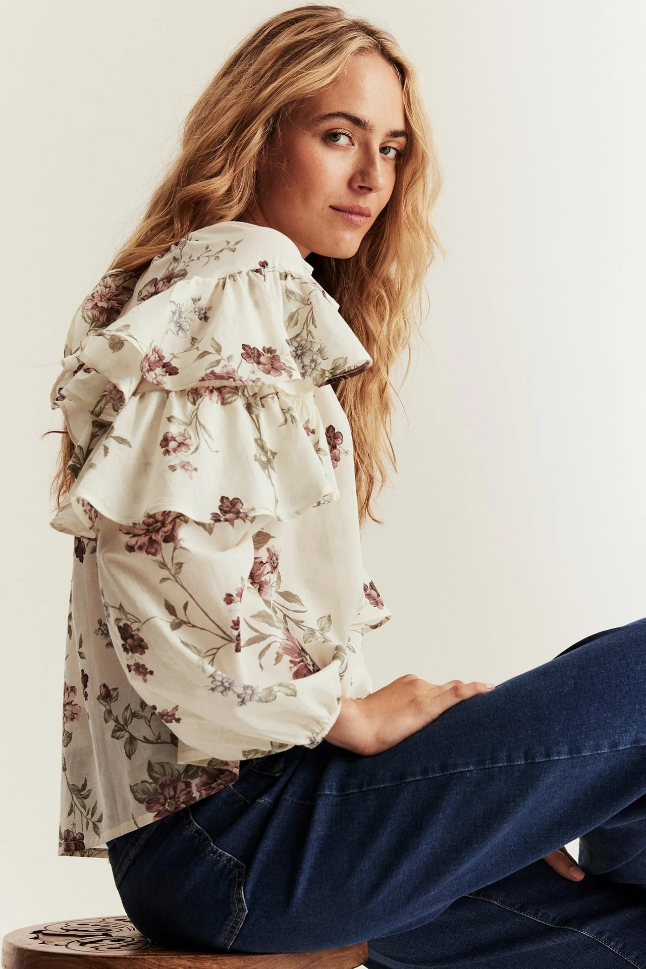 Women's beige floral frill blouse - Image 3