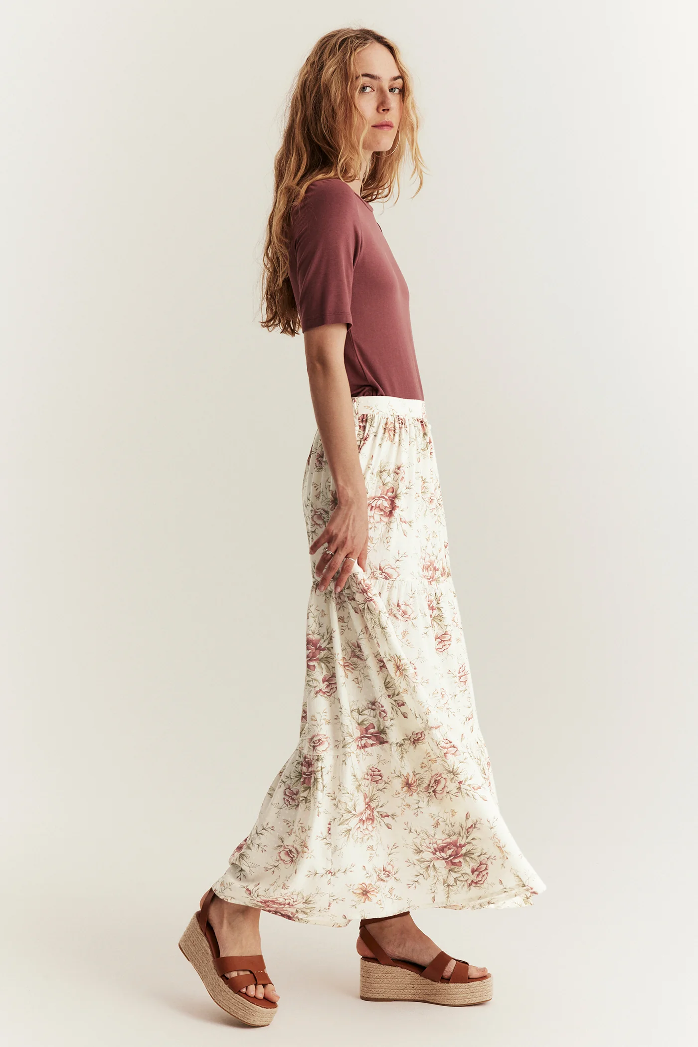 Women's white floral skirt - Image 5