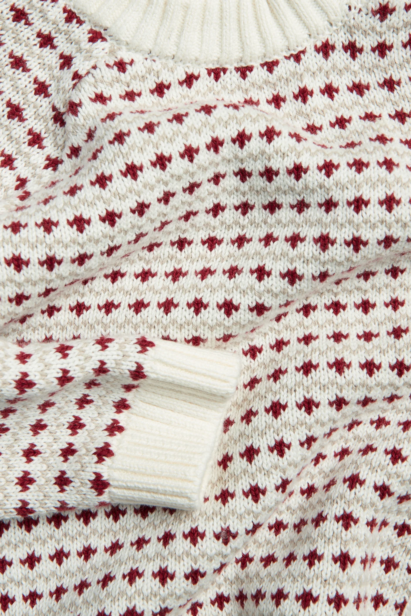 Baby red and white knitted jumper - Image 3