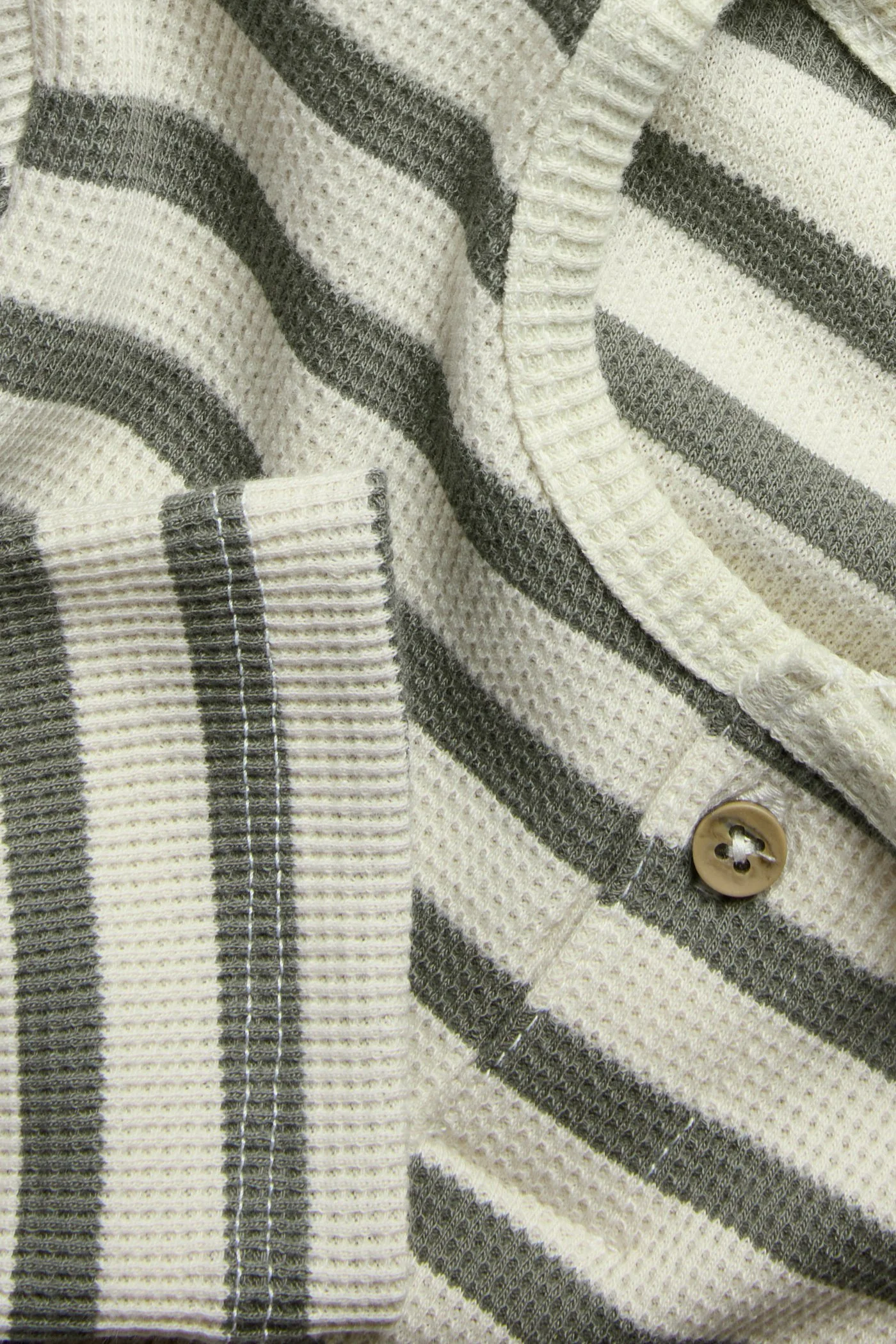 Kids' green striped top - Image 2