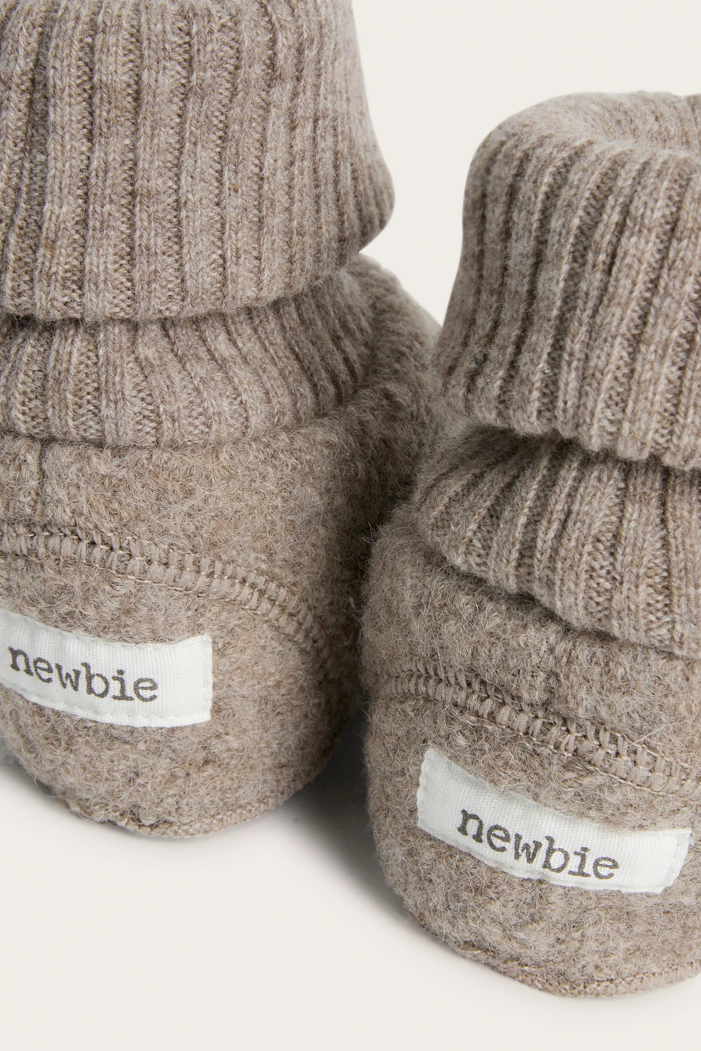 Baby brown wool booties - Image 2