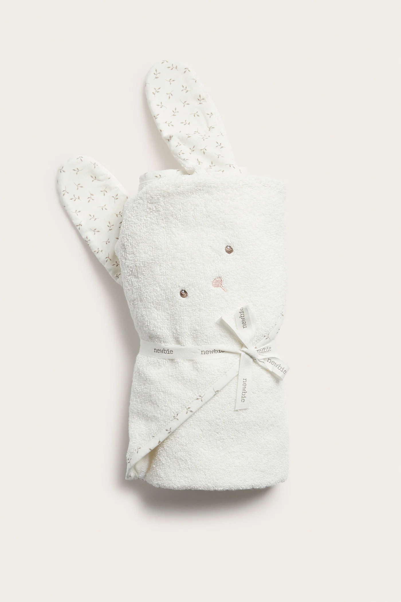 Hooded terry rabbit bath towel - Image 2