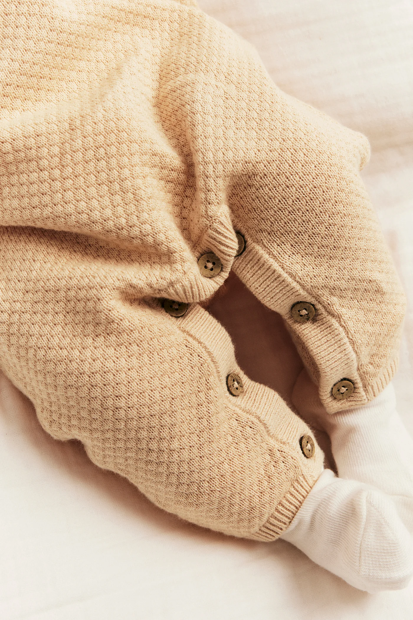 Baby orange knitted jumpsuit with embroidered rabbit - Image 3