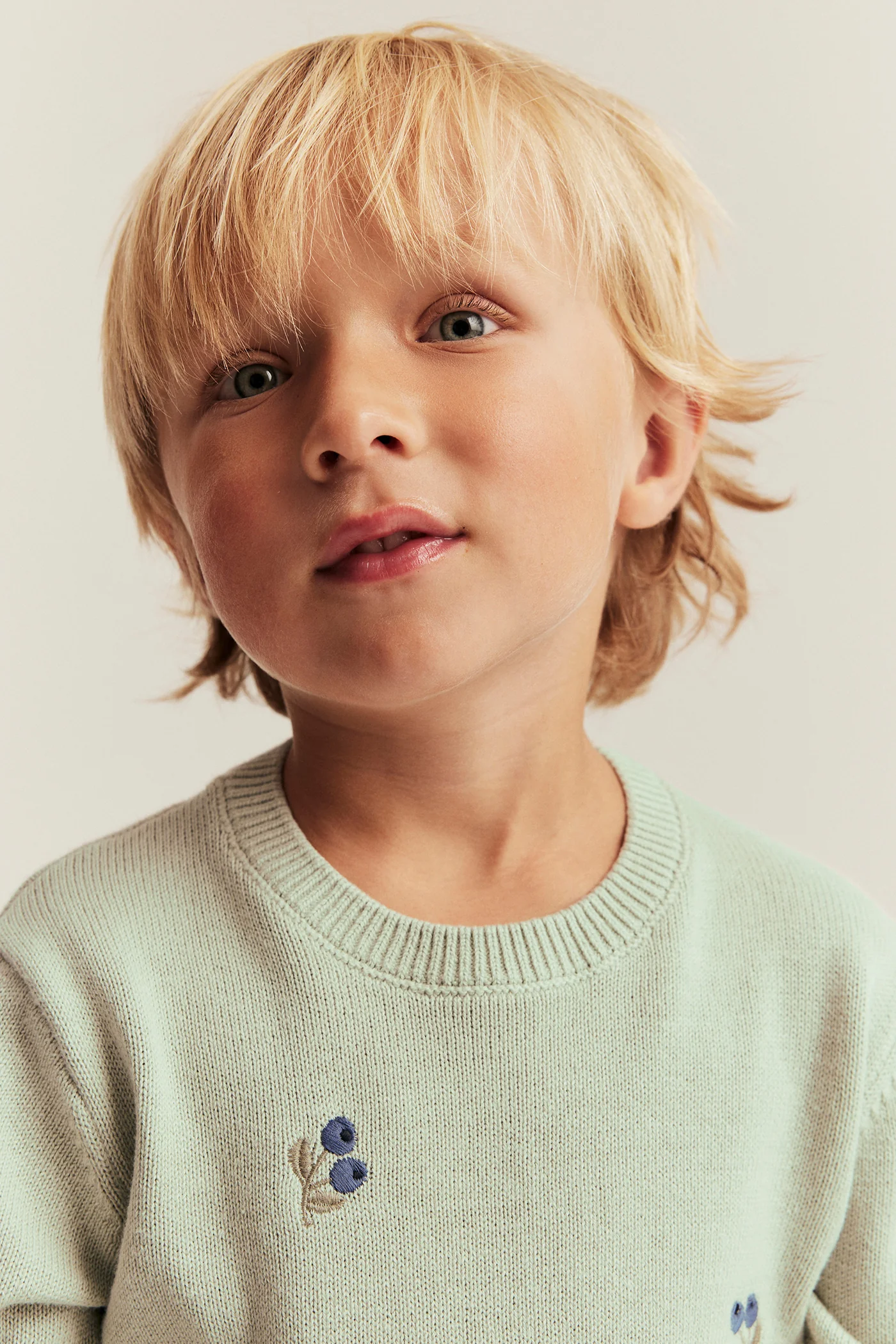 Baby & kids green knitted jumper with blueberries - Image 3