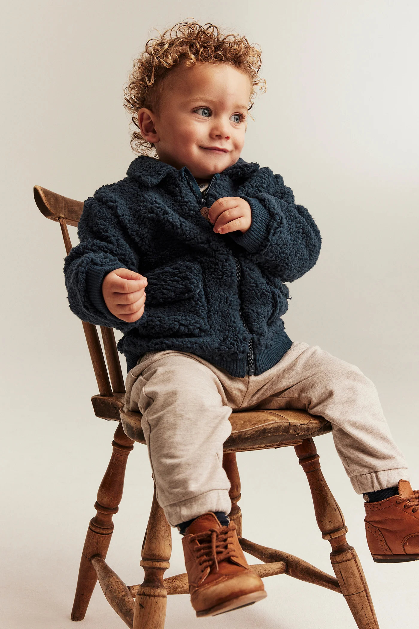 Baby blue pile jacket with bear embroidery - Image 4