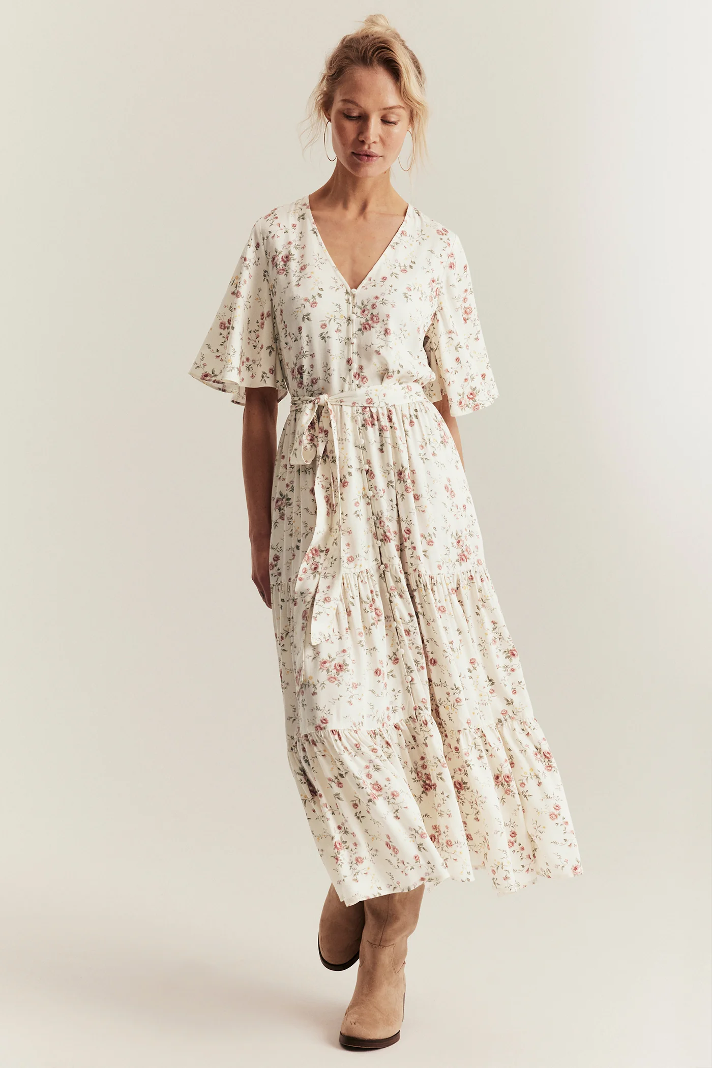 Women's white floral short‑sleeved dress - Image 3