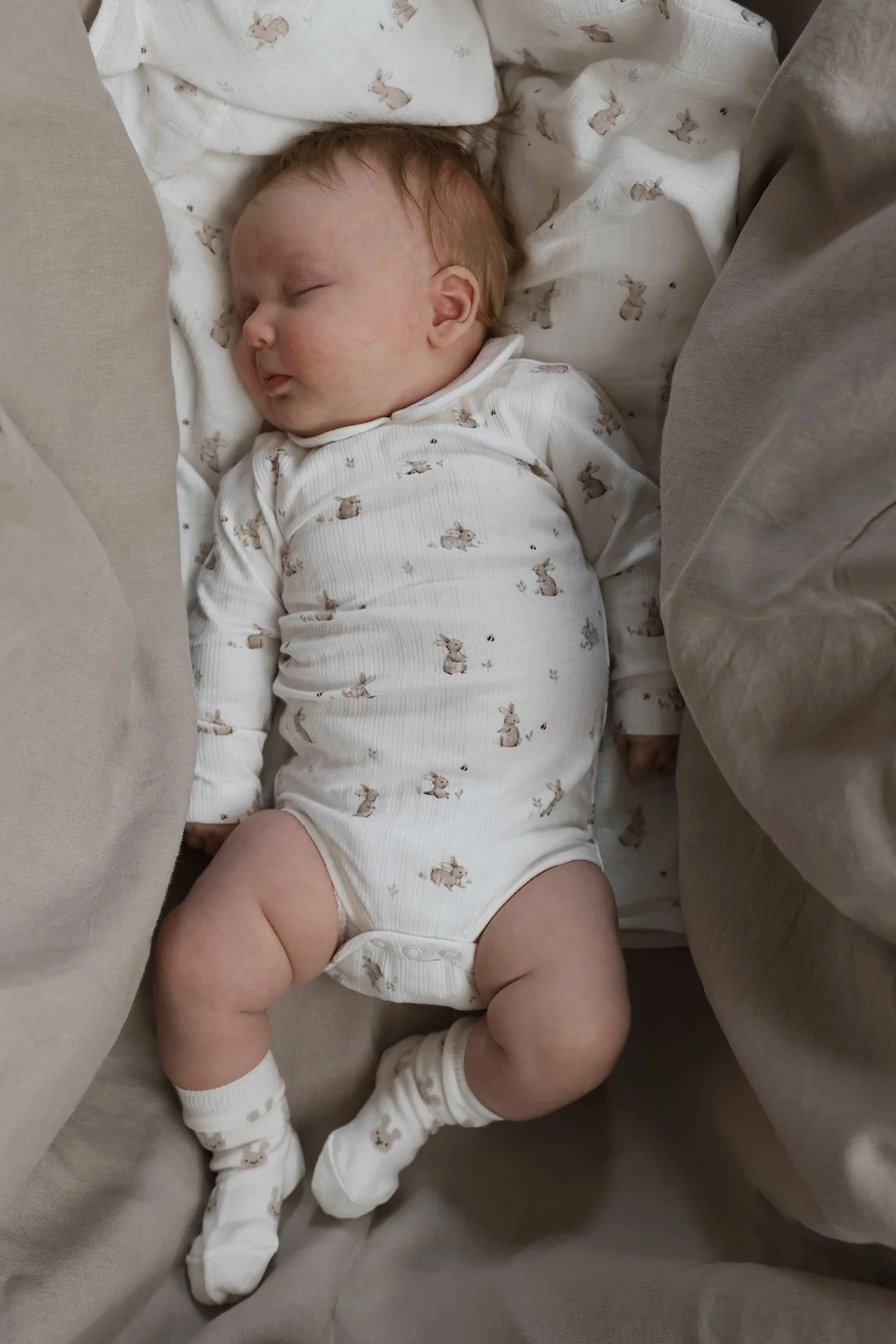 Baby white ribbed bodysuit with rabbits - Image 4