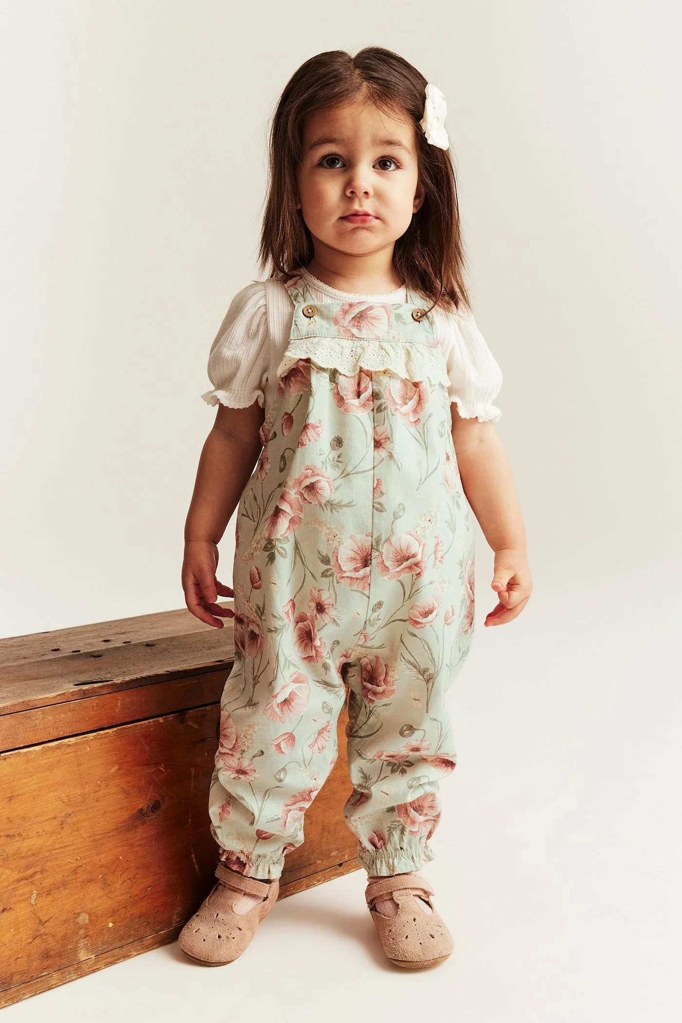 Baby green floral dungarees - Image 5