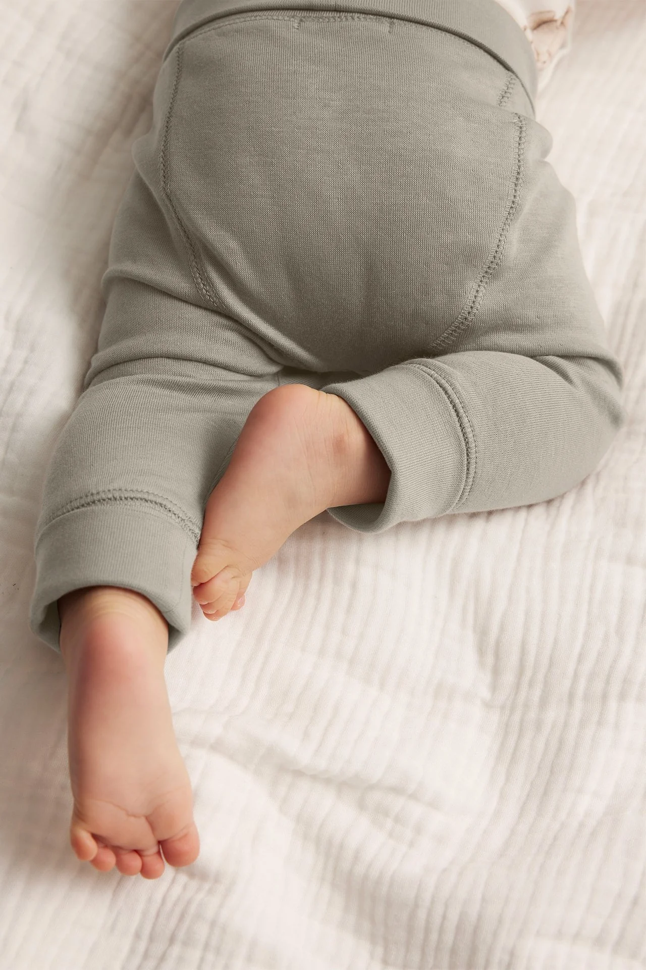 Baby beige soft basic leggings - Image 4