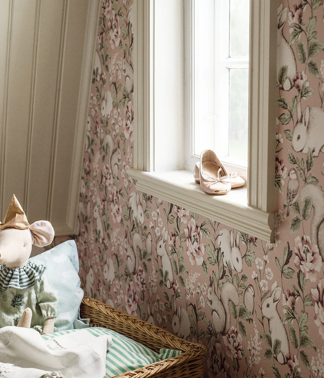 Magic Forest pink wallpaper - Image 4
