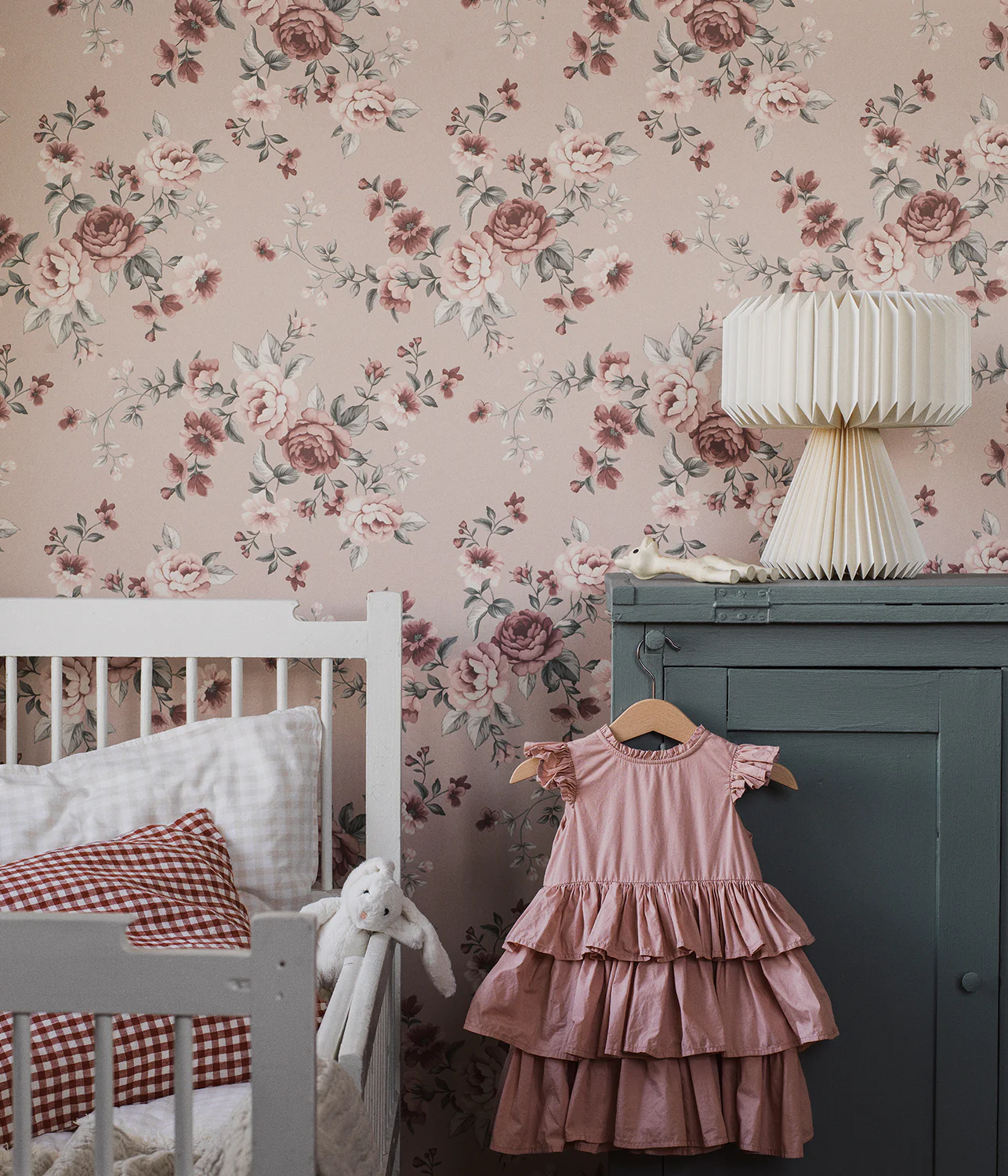 Nomi pink floral wallpaper sample - Image 2