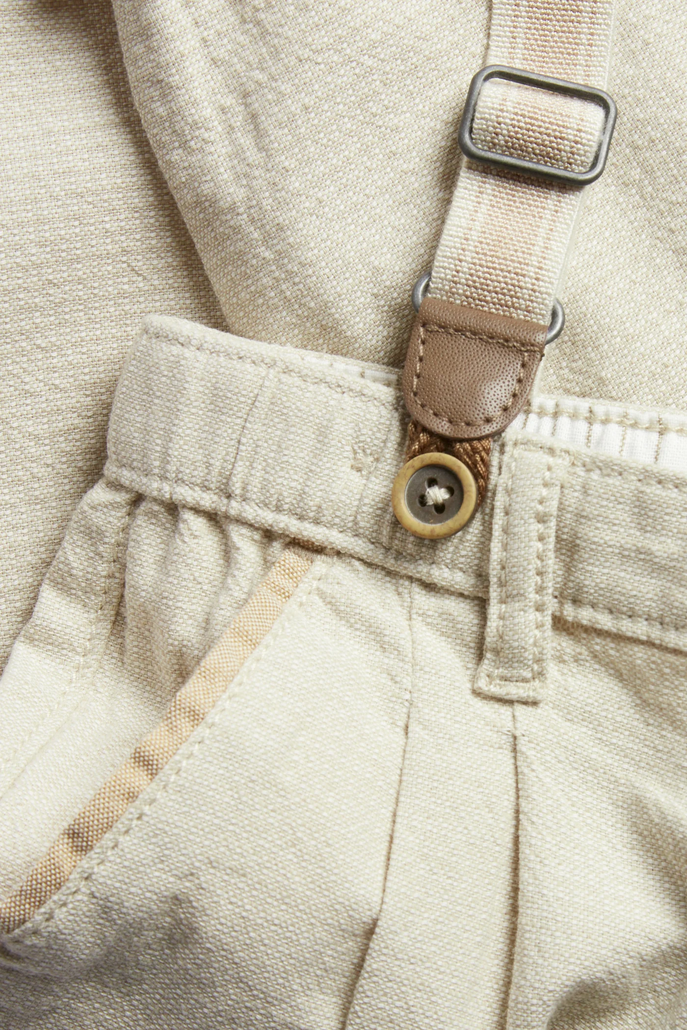 Baby beige woven trousers with suspenders - Image 3