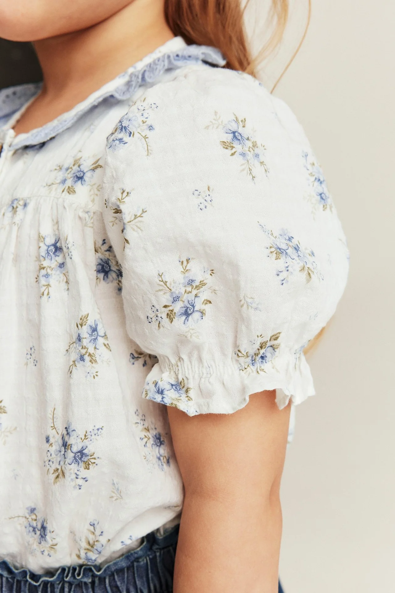 Kids white floral short sleeve blouse - Image 3