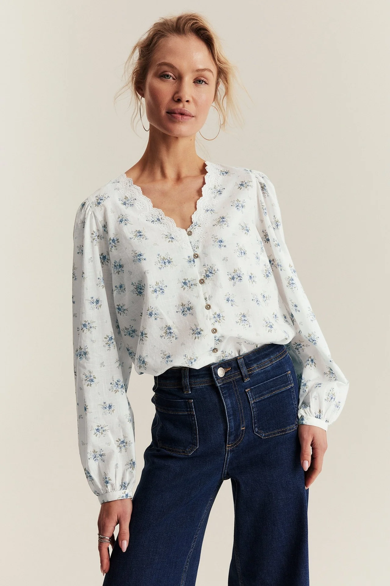 Women's white floral blouse - Image 7