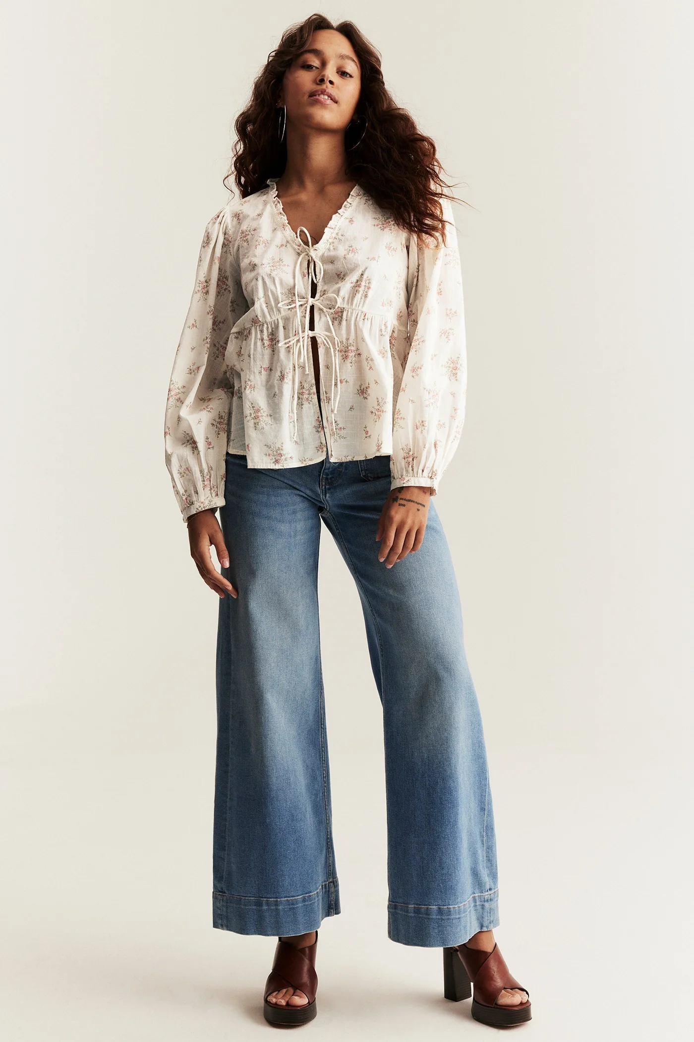 Women’s white floral blouse - Image 4