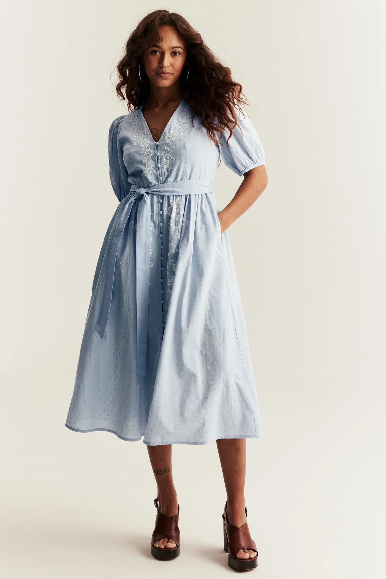 Women's blue embroidered dress - Image 4
