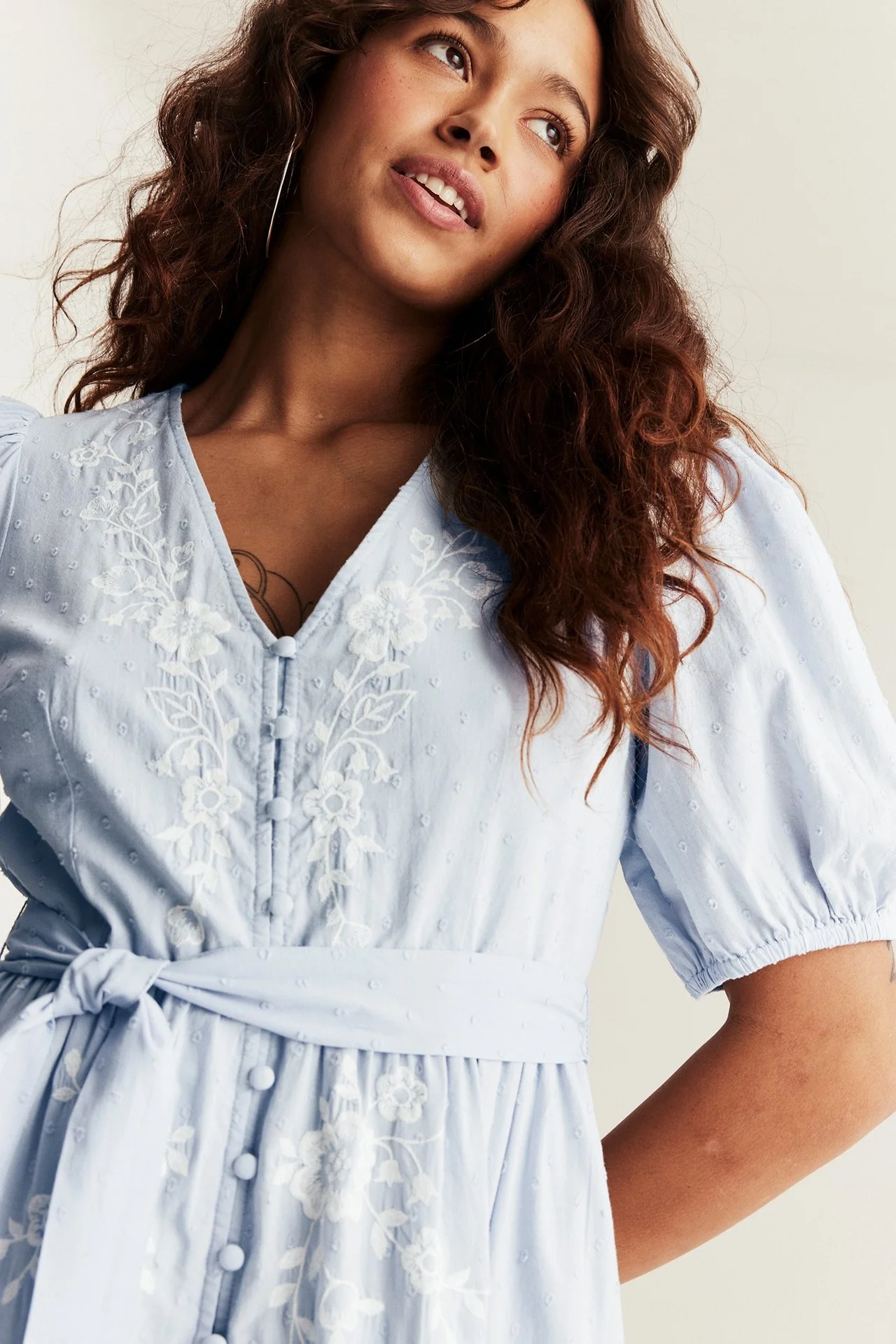 Women's blue embroidered dress - Image 6
