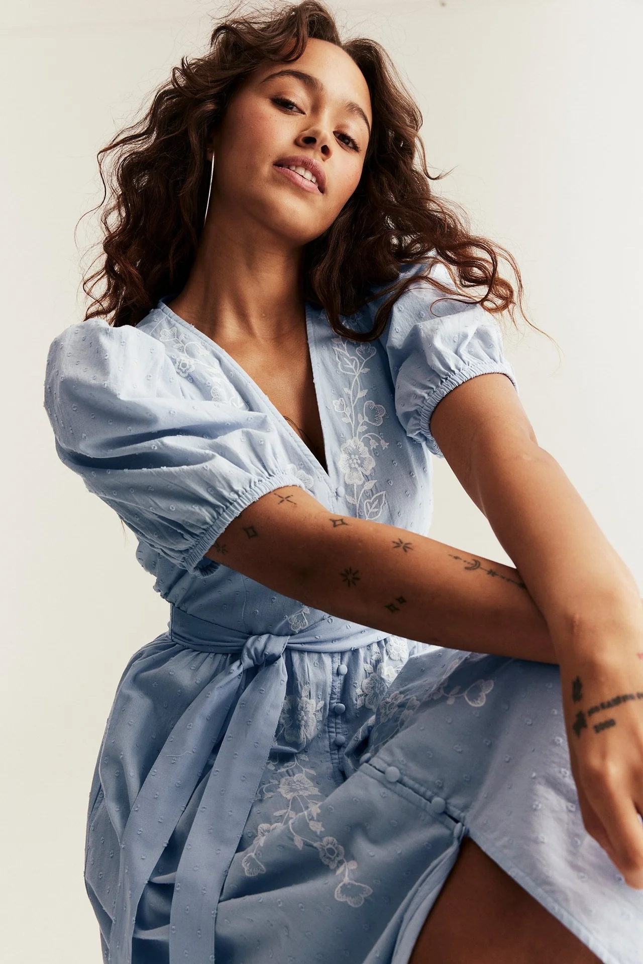Women's blue embroidered dress - Image 7