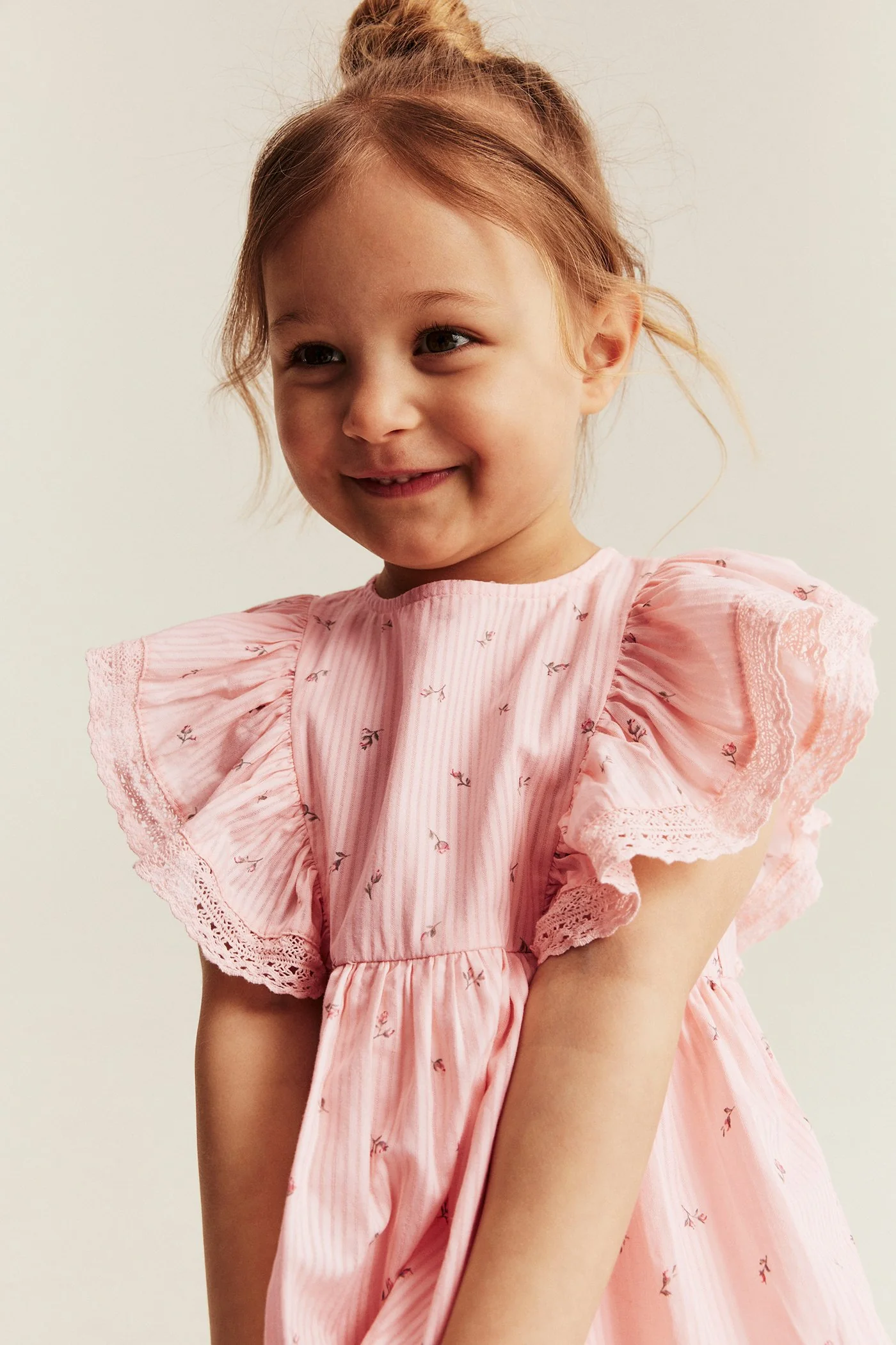 Kids pink floral frilled dress - Image 5
