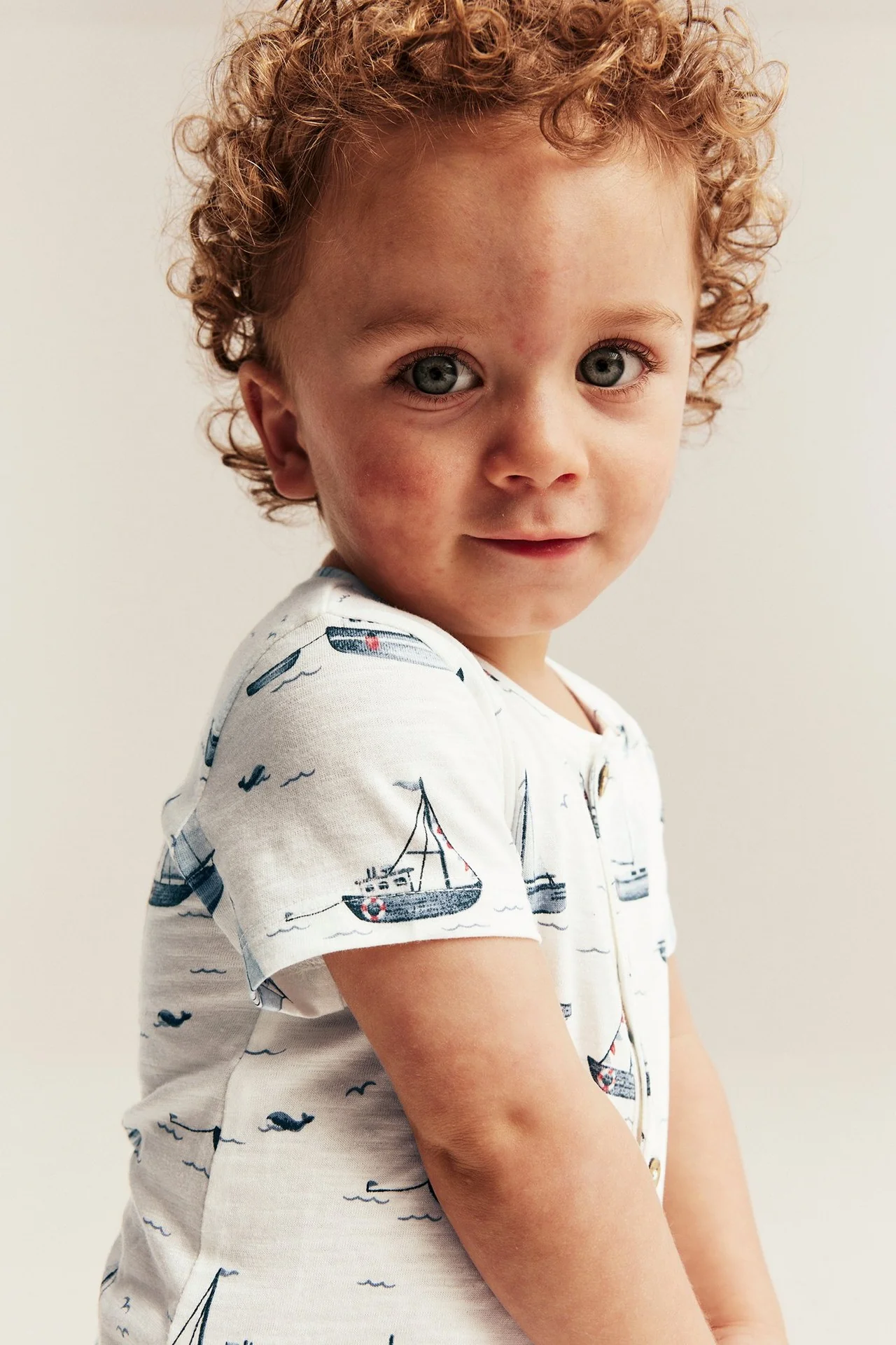 Baby sailing-themed romper in slub tricot - Image 3