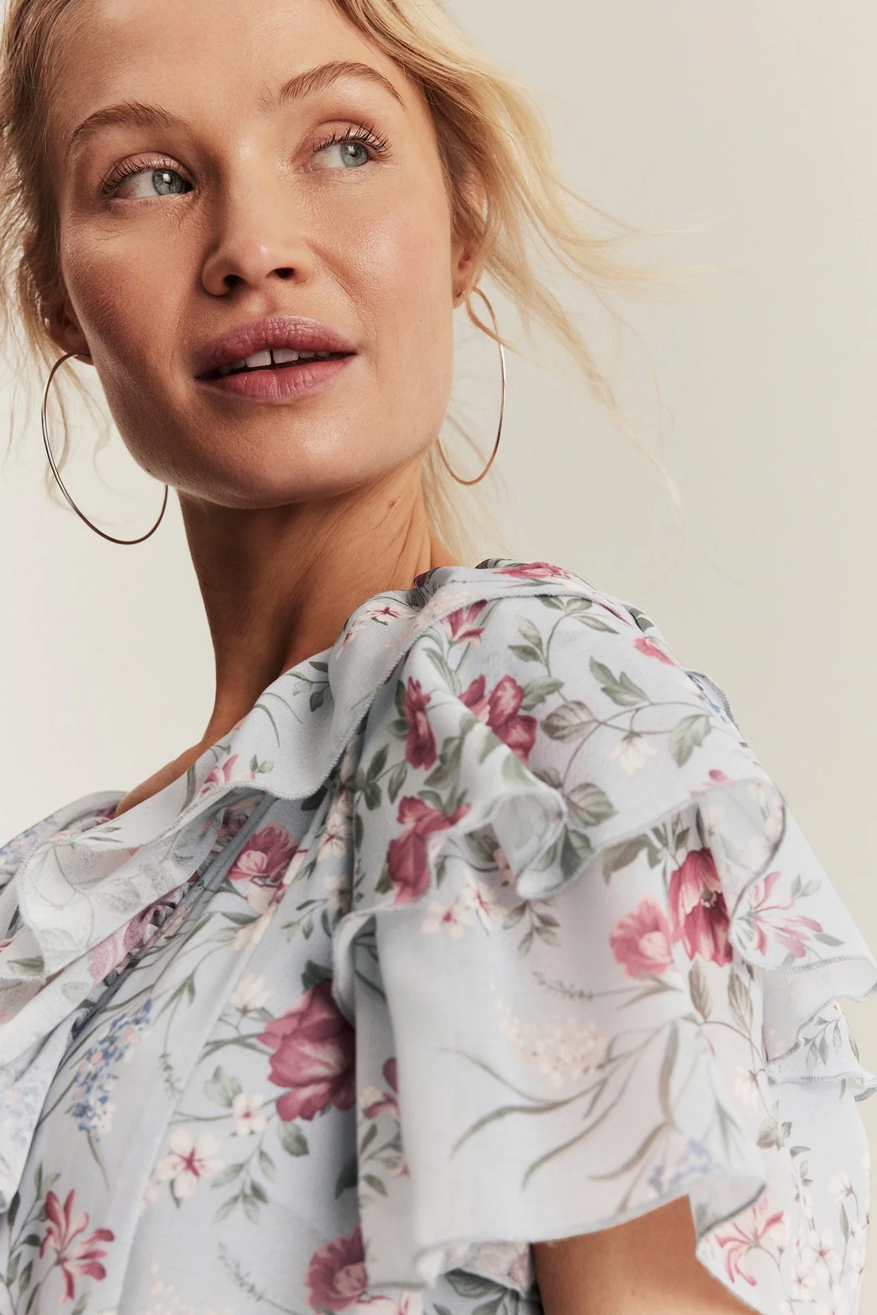 Women's blue floral chiffon dress - Image 3