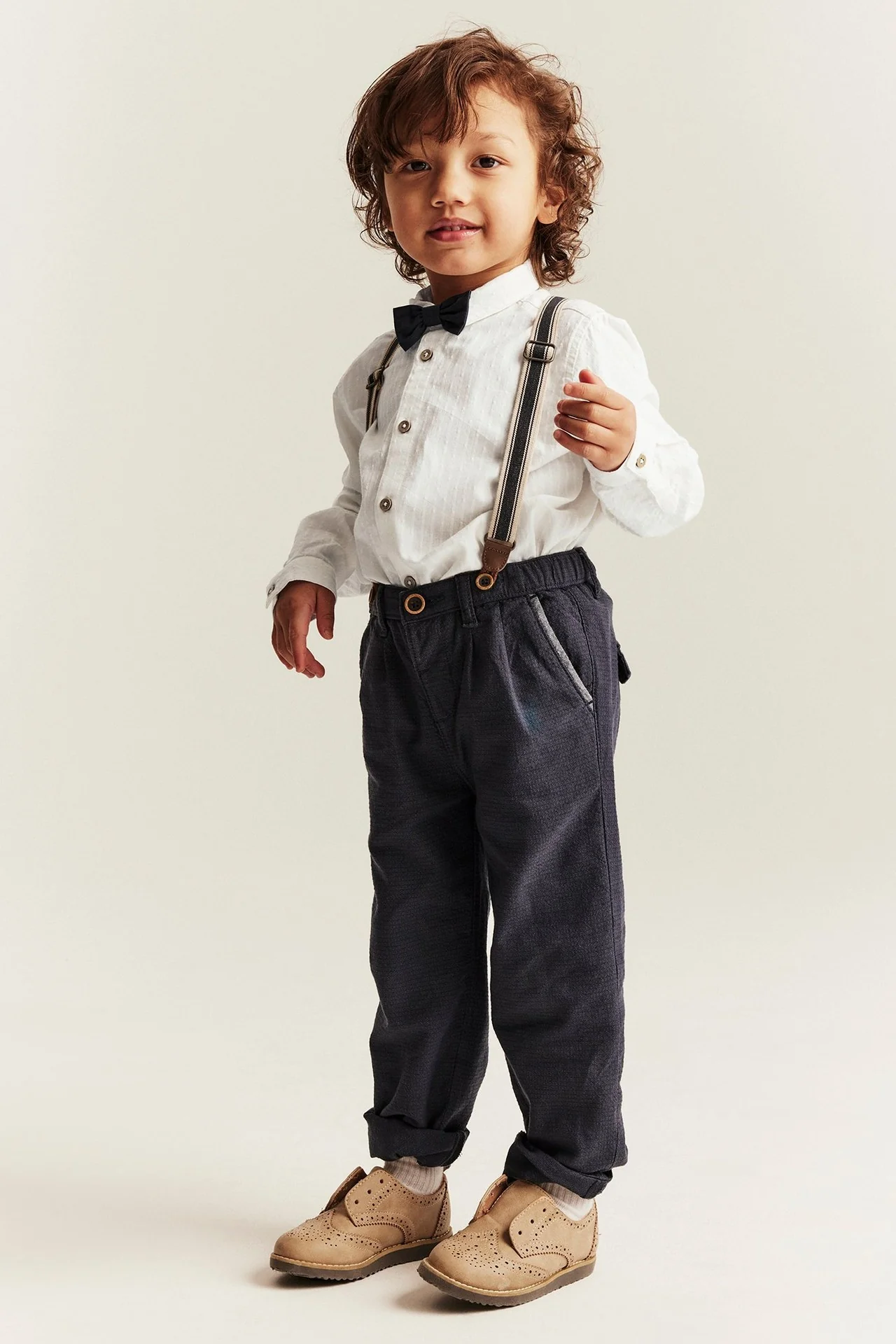 Kids white shirt with collar and bow tie - Image 3
