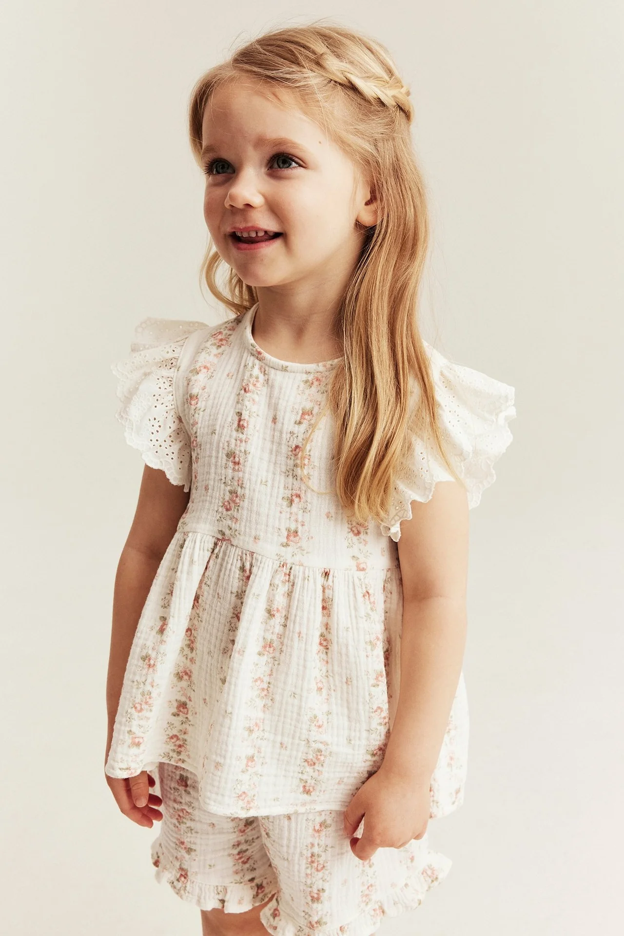 Kids 2-piece floral muslin set - Image 4