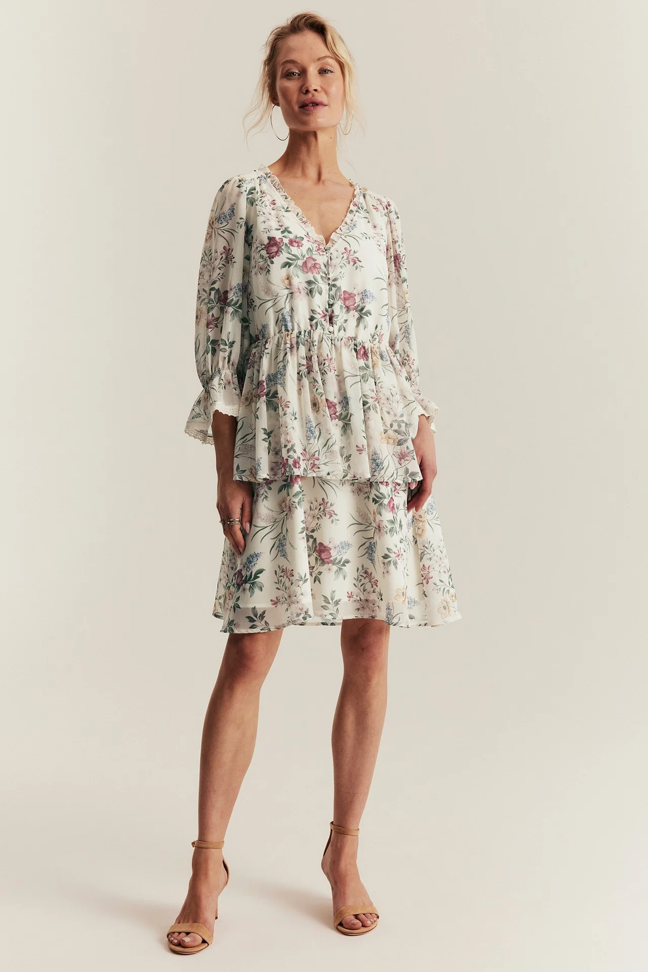 Women's floral chiffon dress - Image 4