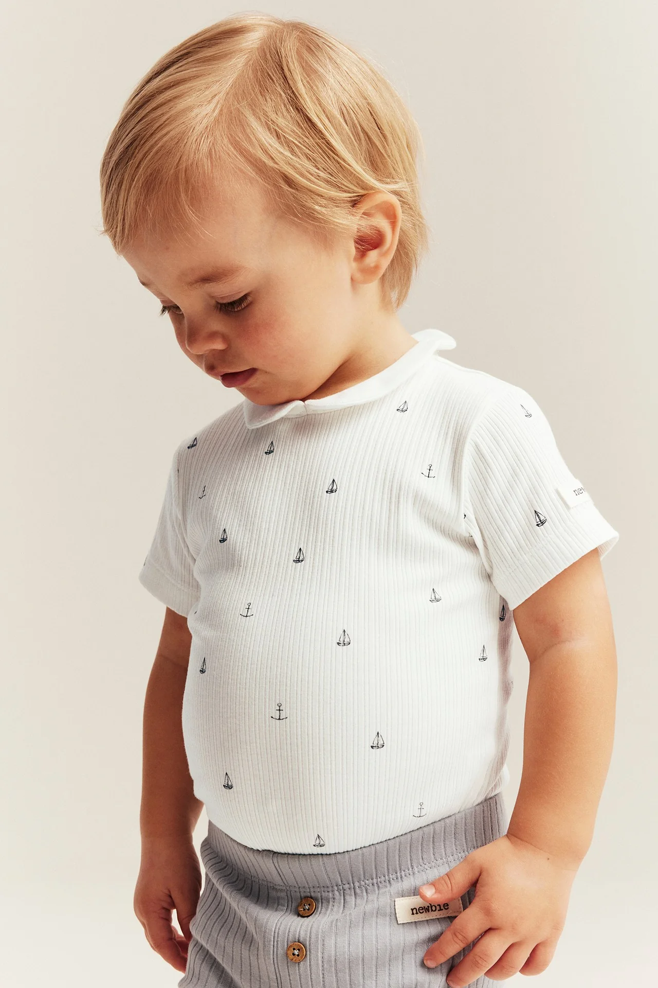 Baby white ribbed bodysuit with sailboats - Image 4