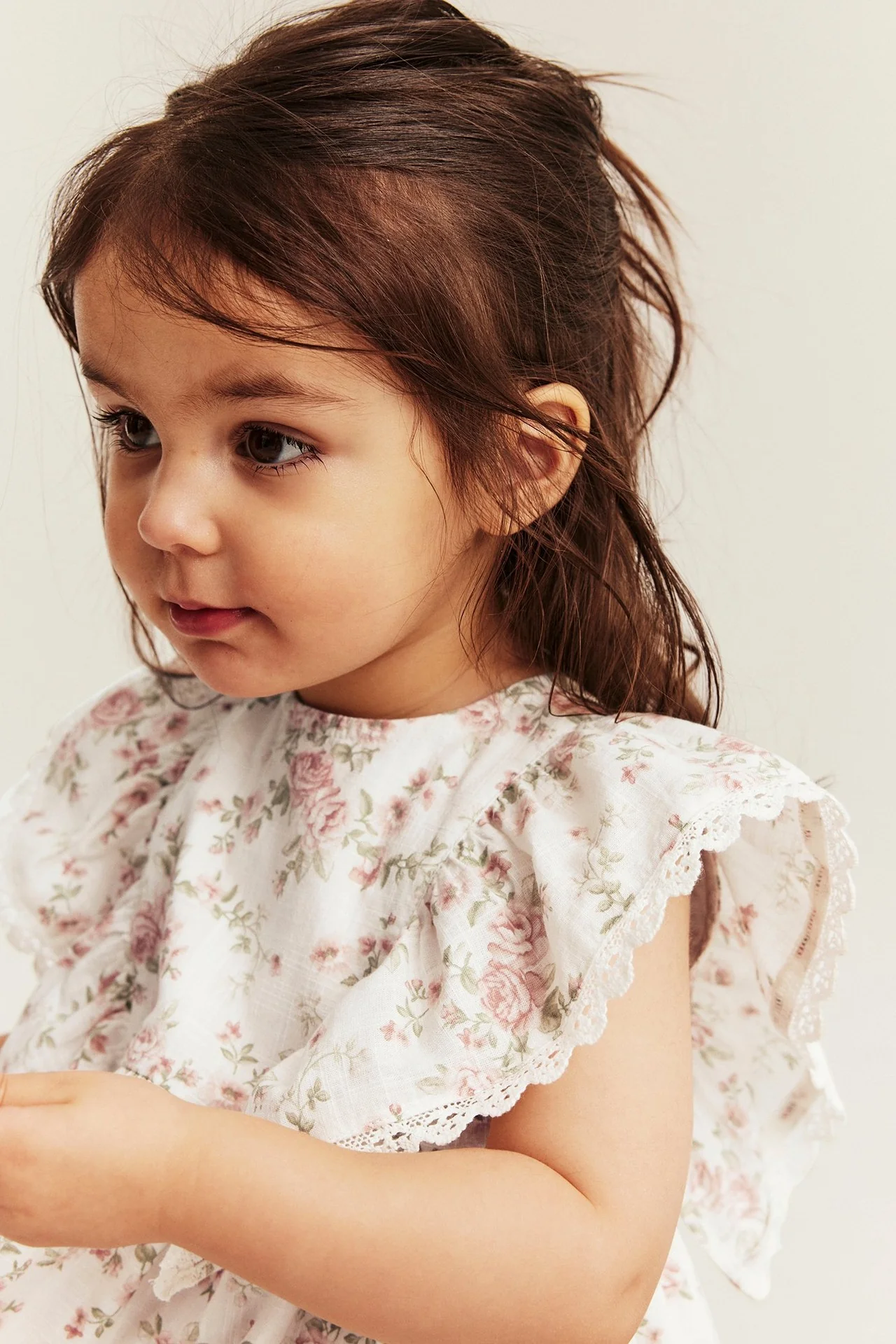 Baby floral frilled dress - Image 3