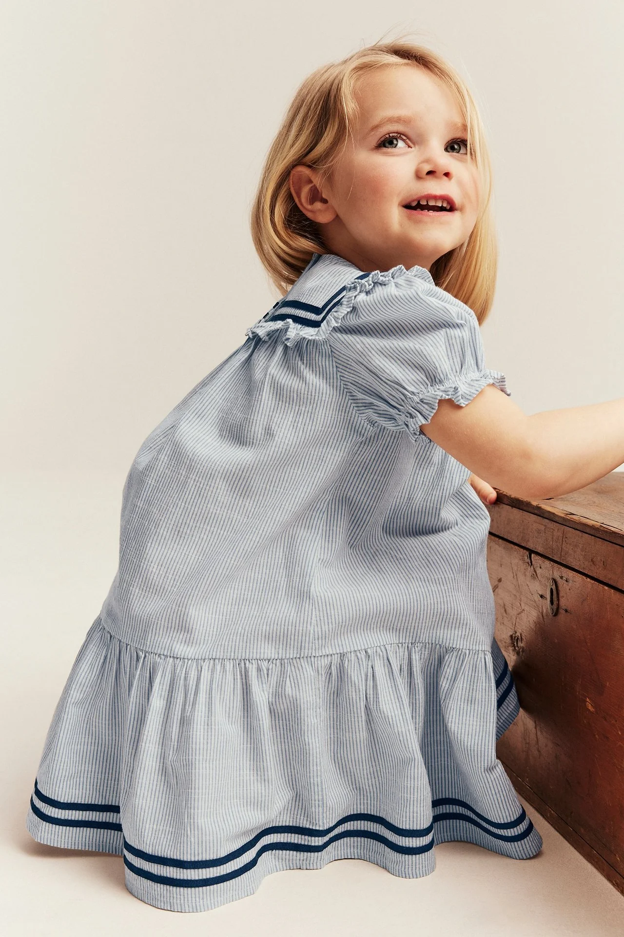 Kids striped dress with puff sleeves - Image 4
