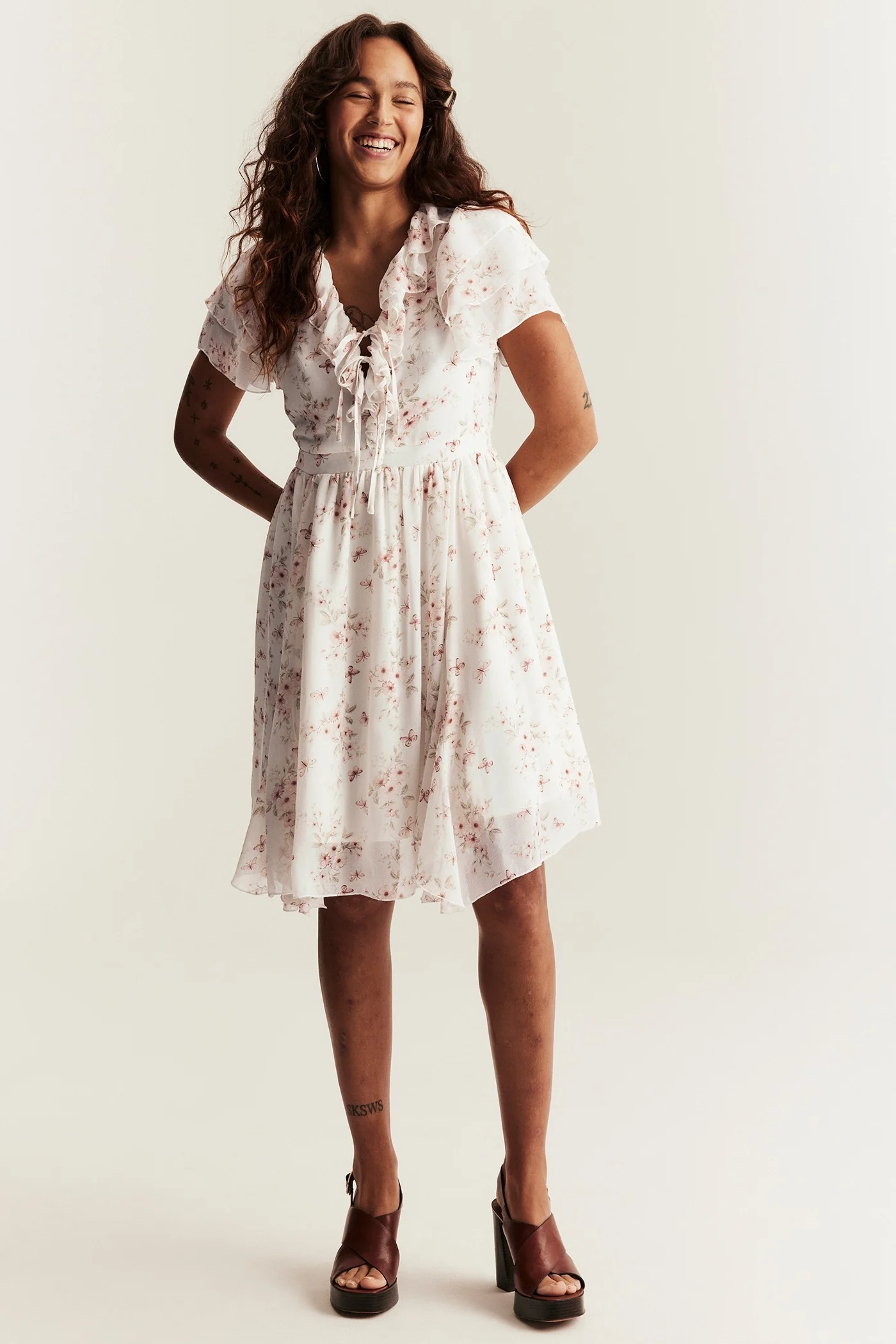 Women’s white floral chiffon dress - Image 4