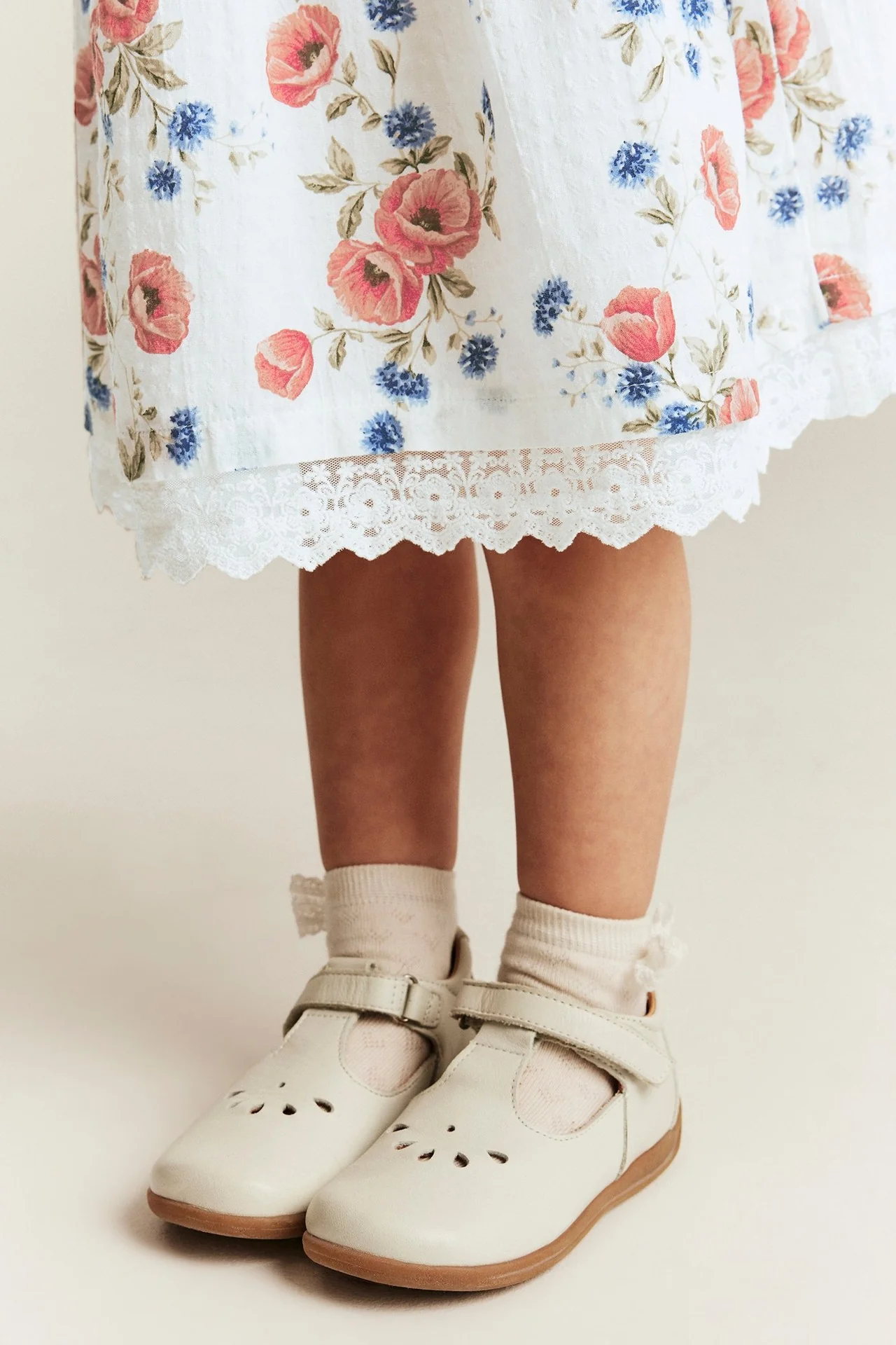 Kids white floral short-sleeved dress - Image 5